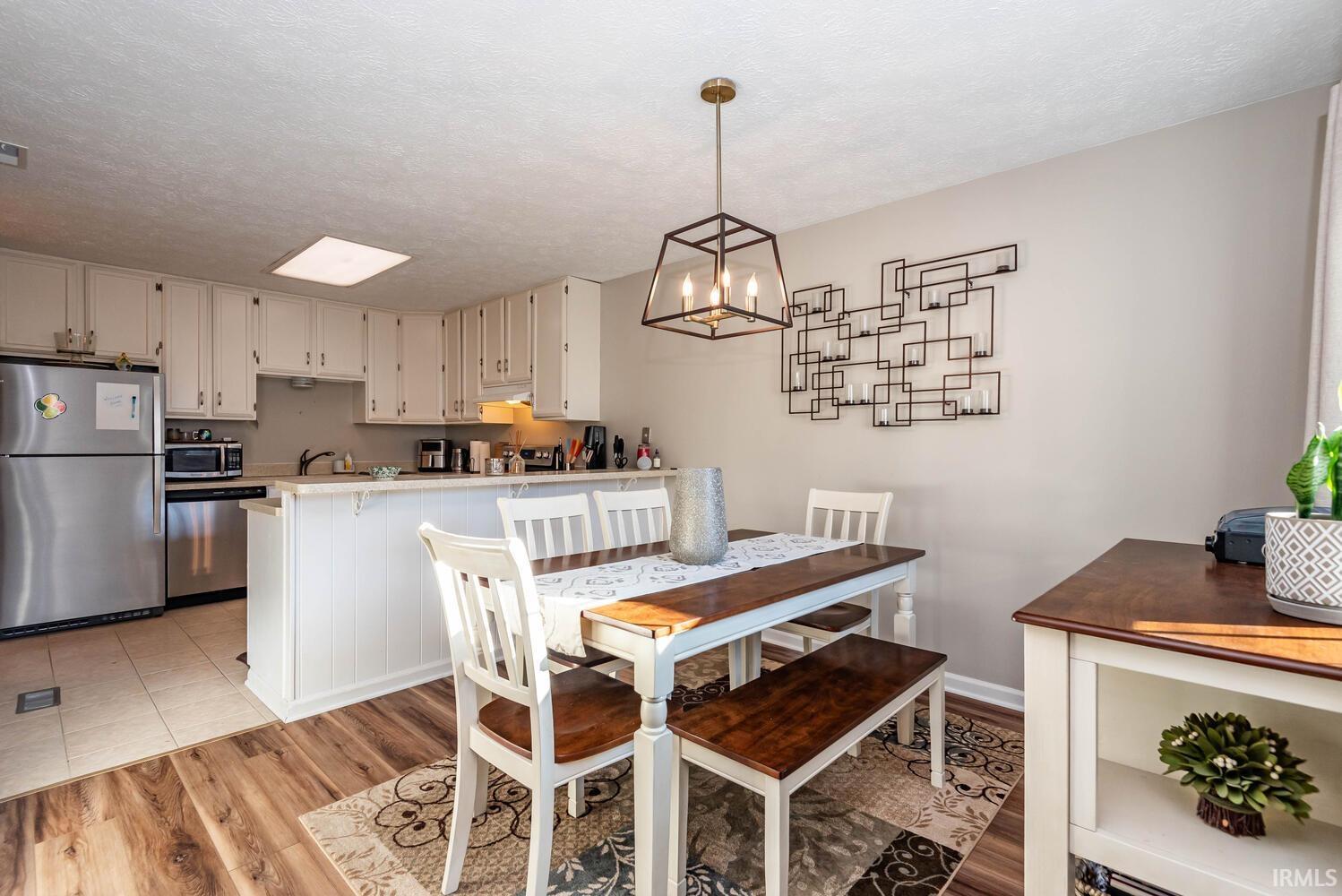 3137 S Westminster Way