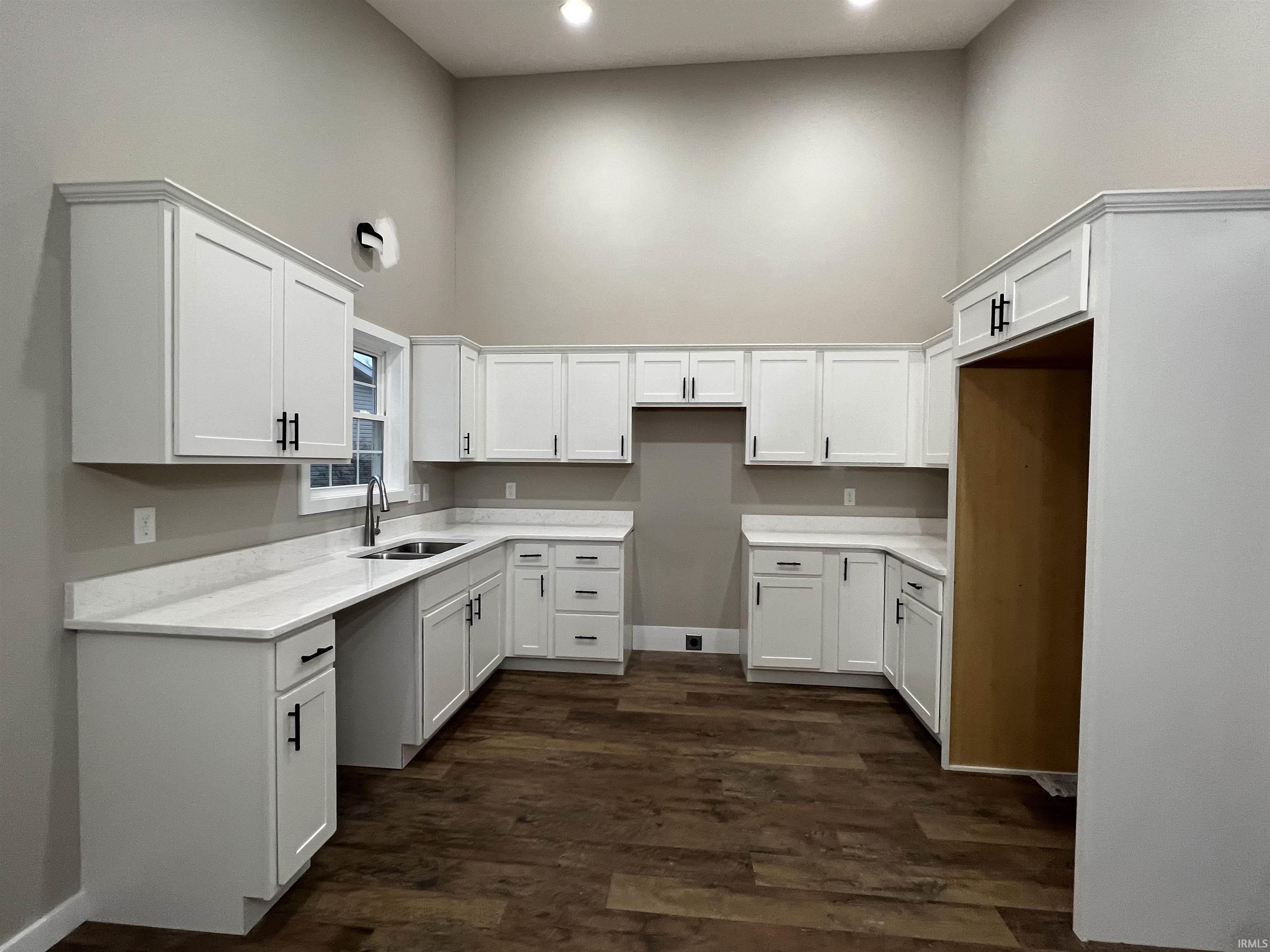 1011 E Keri Marie Lane