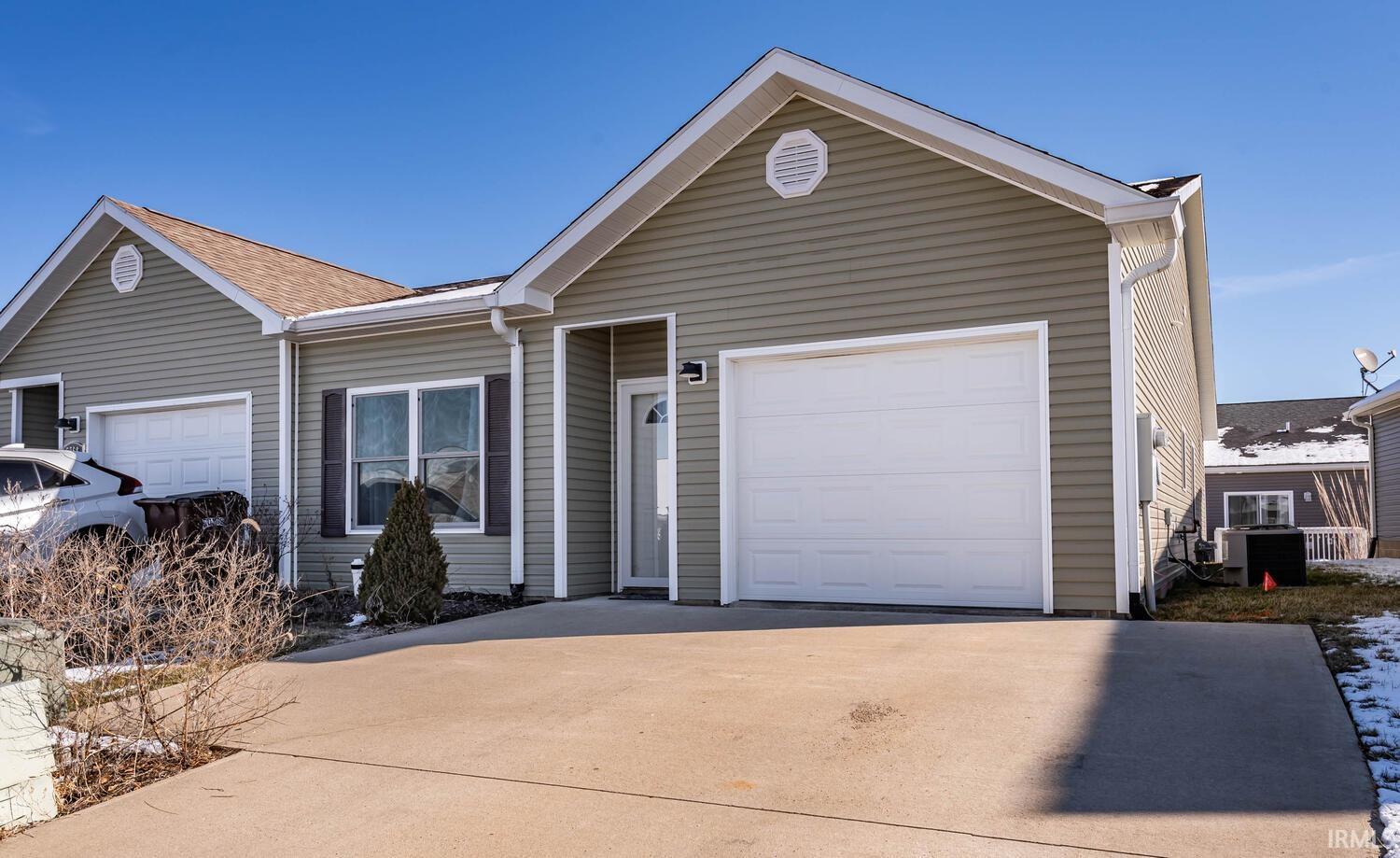 5760 W Daffodil Court