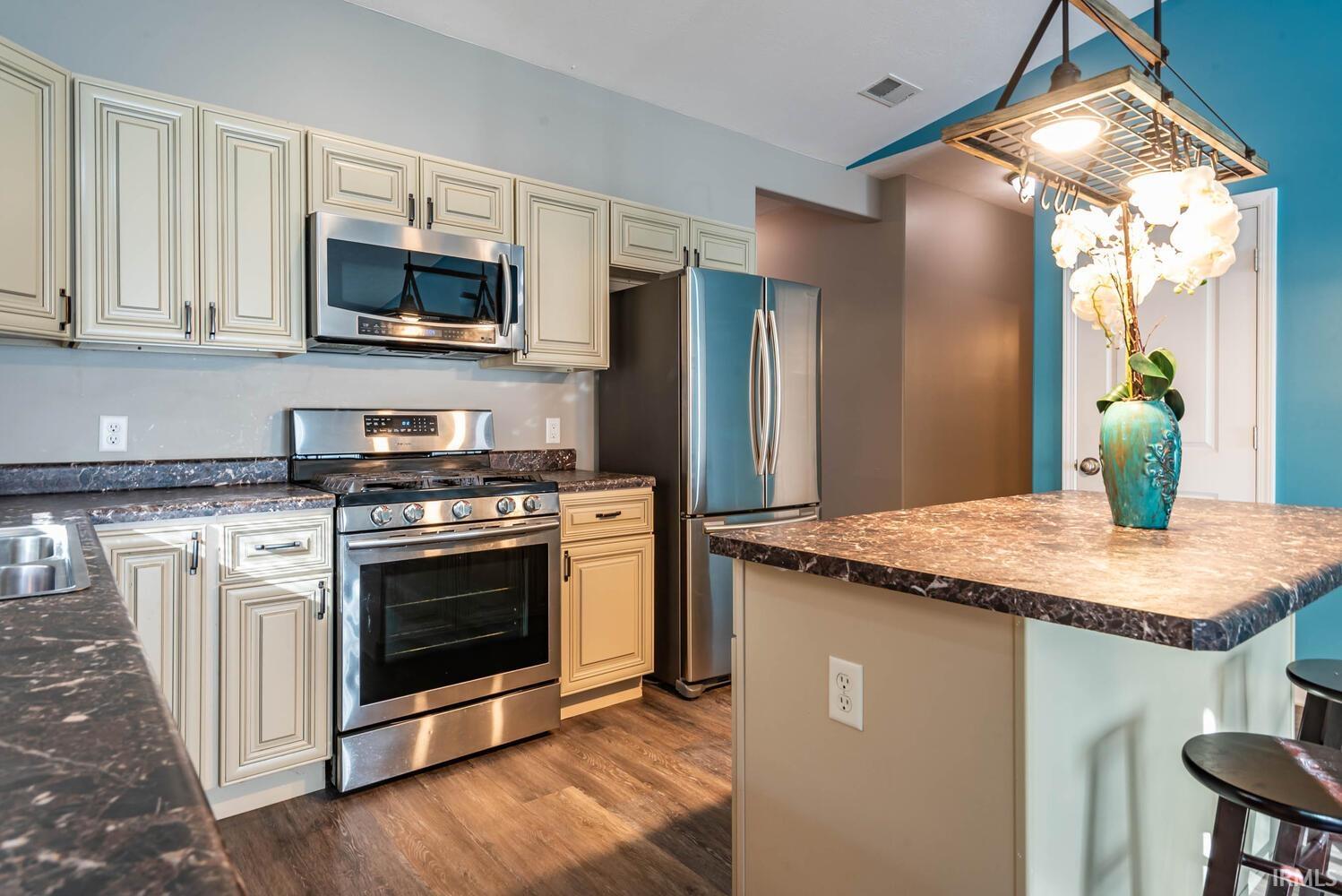 5760 W Daffodil Court