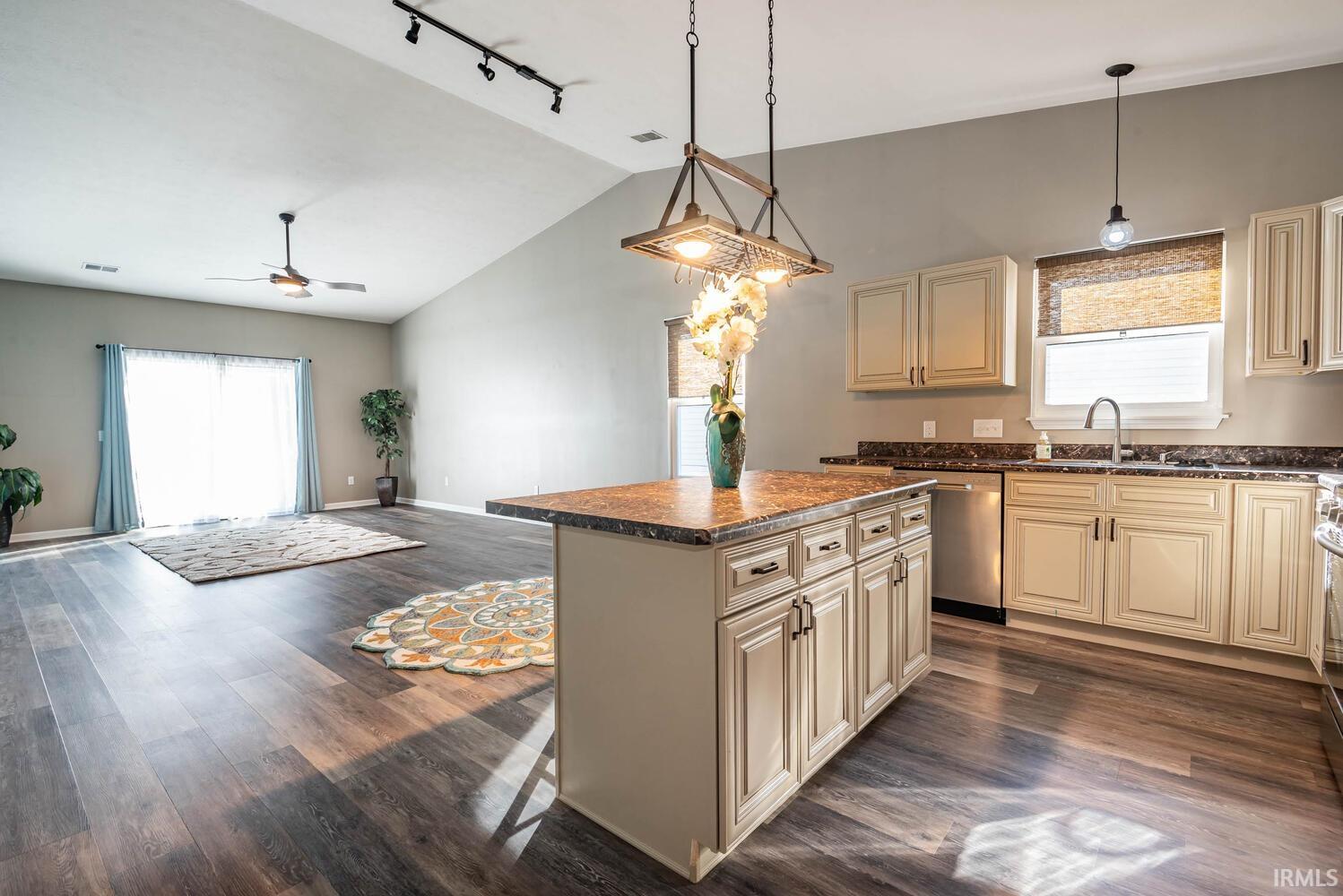 5760 W Daffodil Court