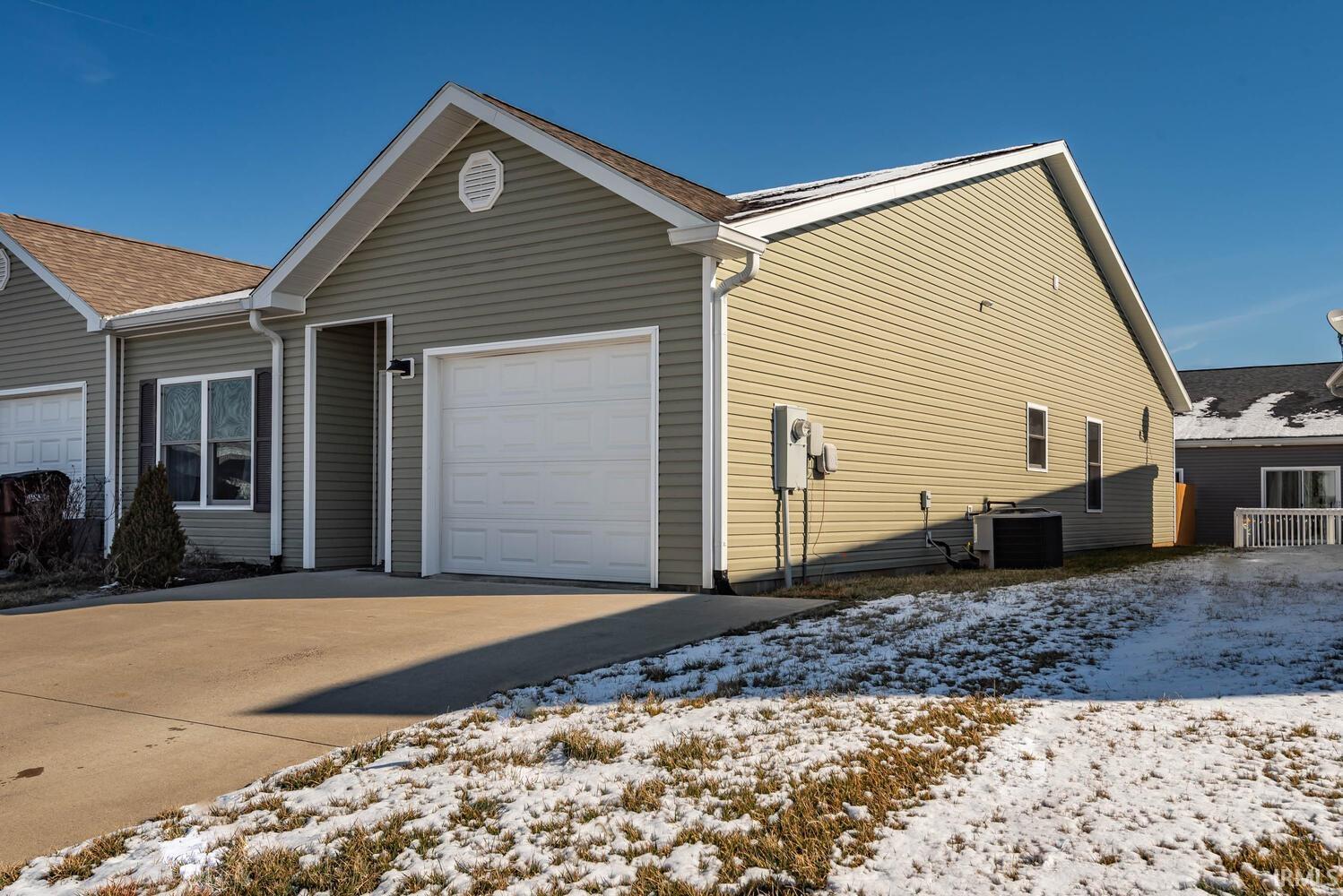 5760 W Daffodil Court