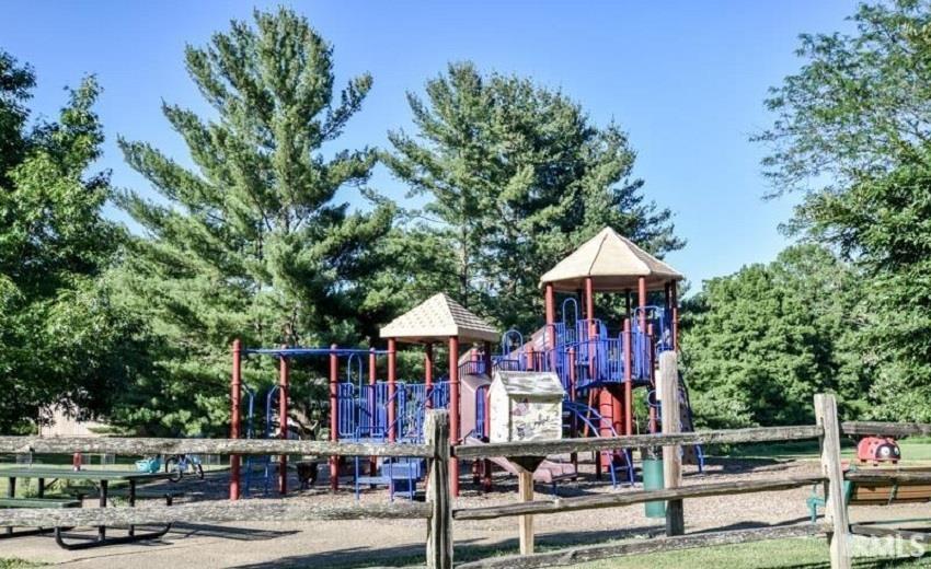 550 N Park Ridge Road