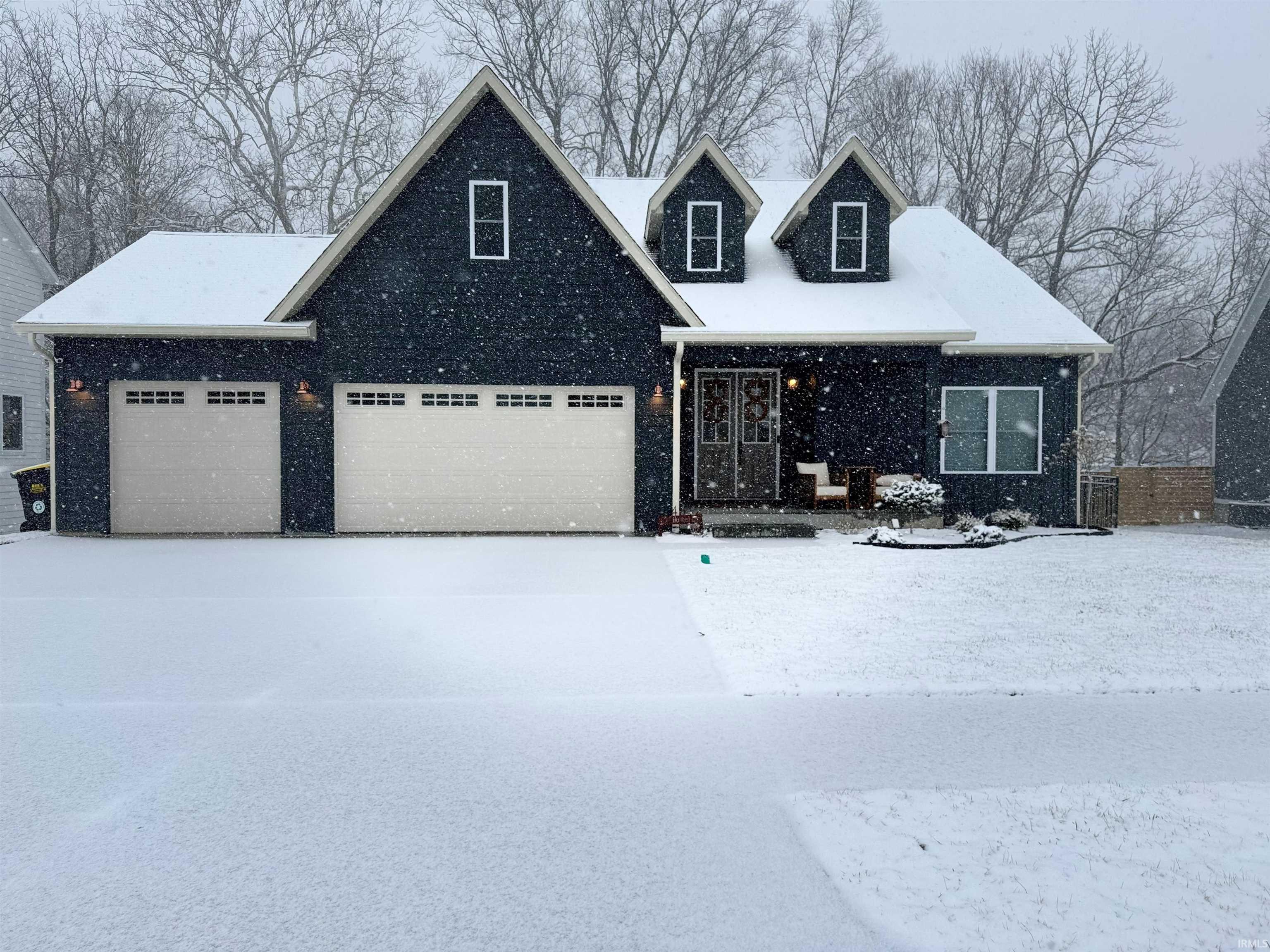 4612 N Calumet Court