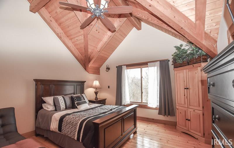 5736 N Pathways Drive