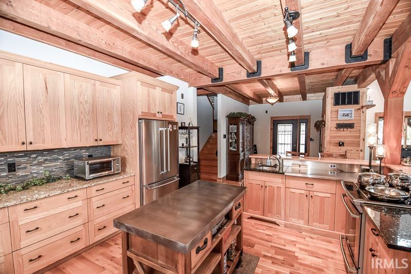 5736 N Pathways Drive