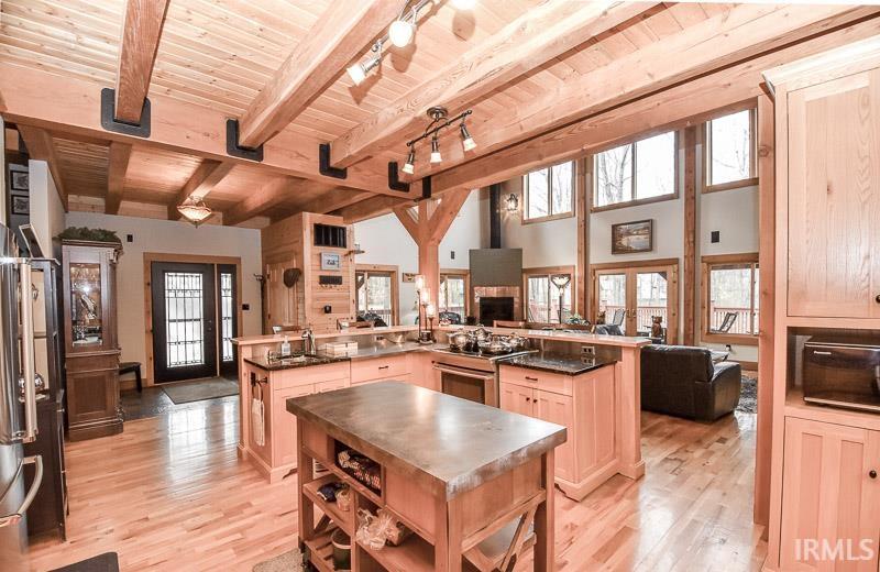 5736 N Pathways Drive