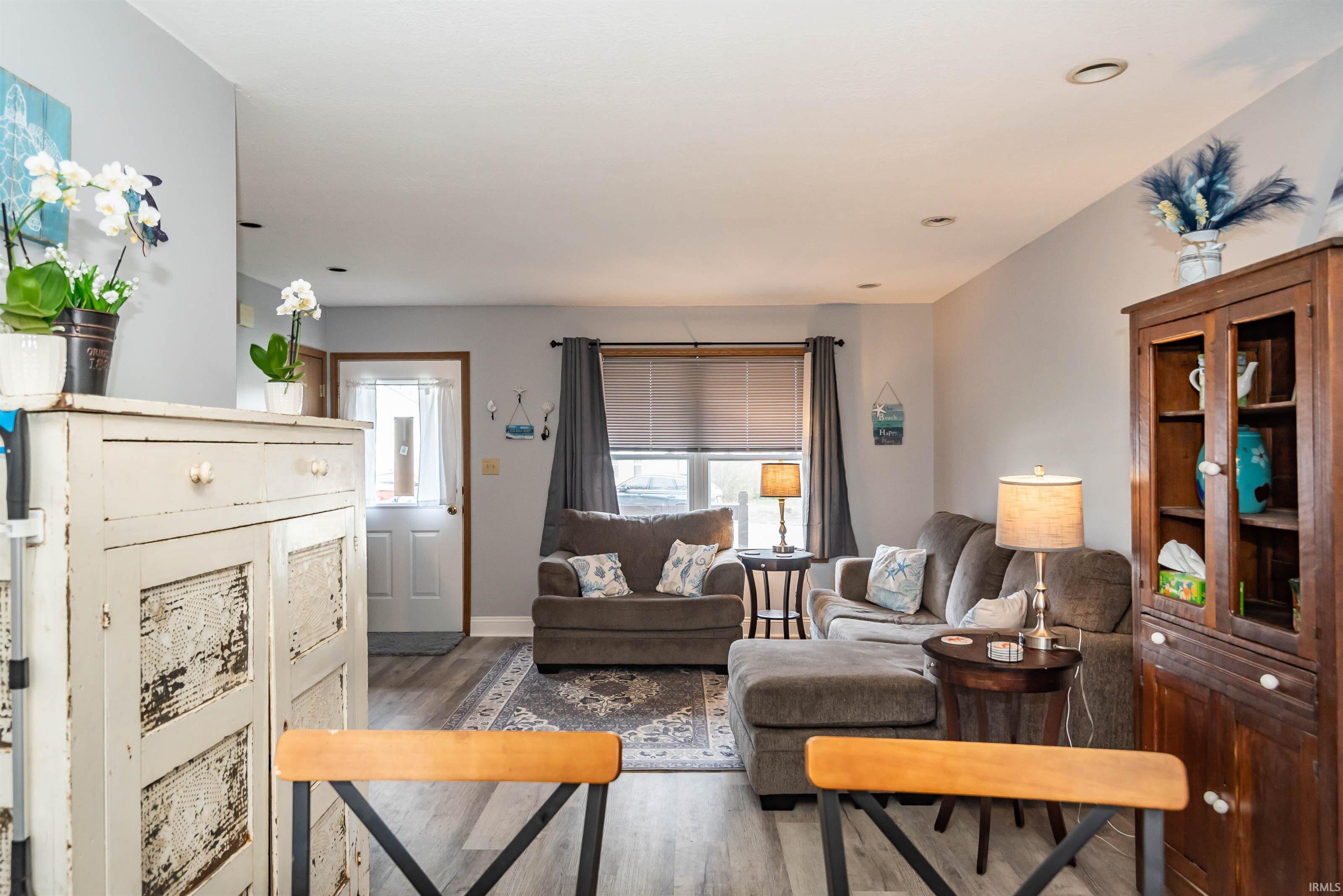 1113 N Forest View Drive