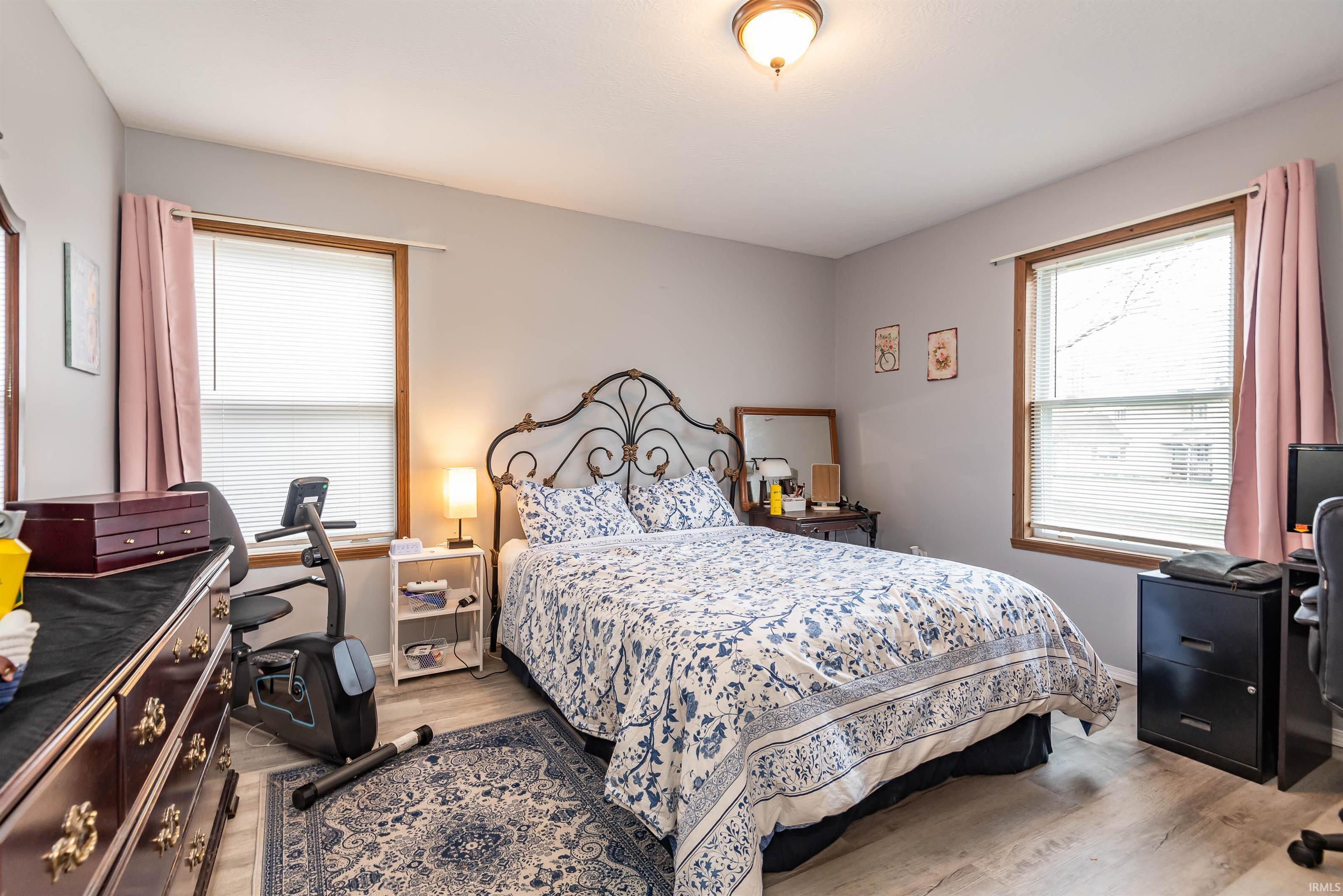 1113 N Forest View Drive