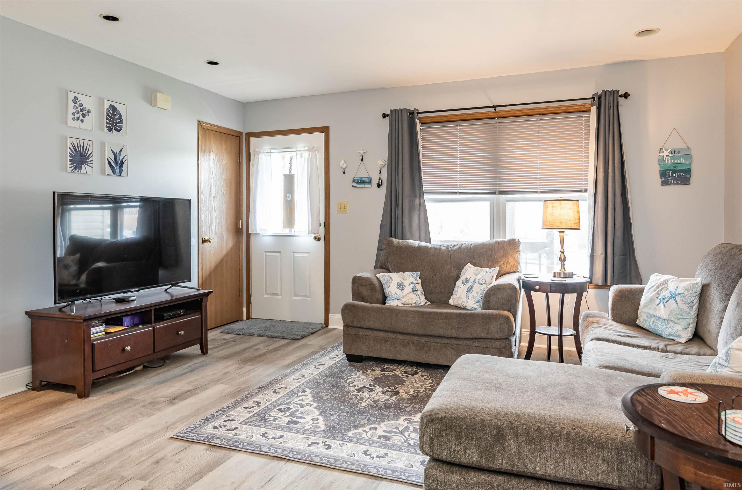 1113 N Forest View Drive