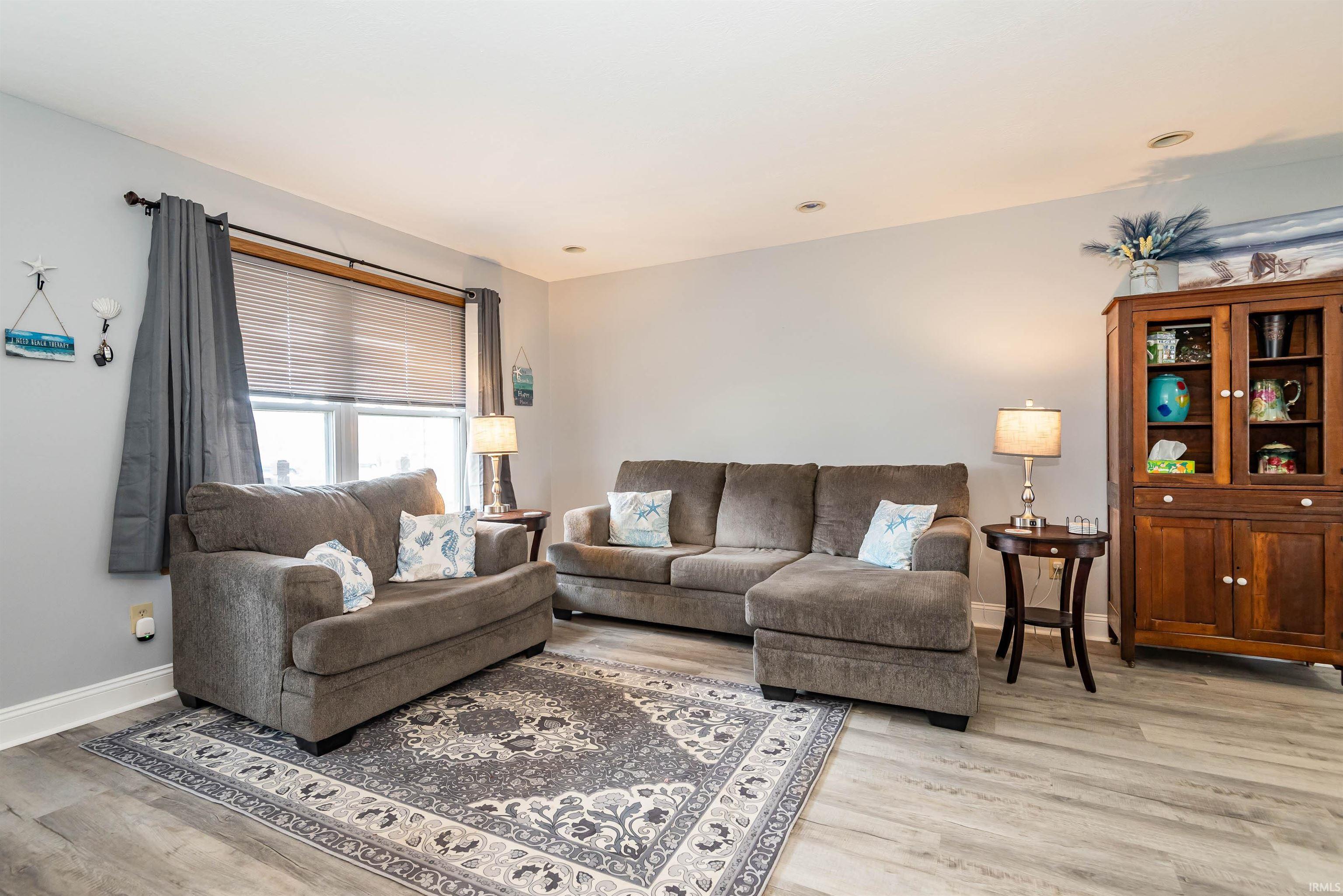 1113 N Forest View Drive