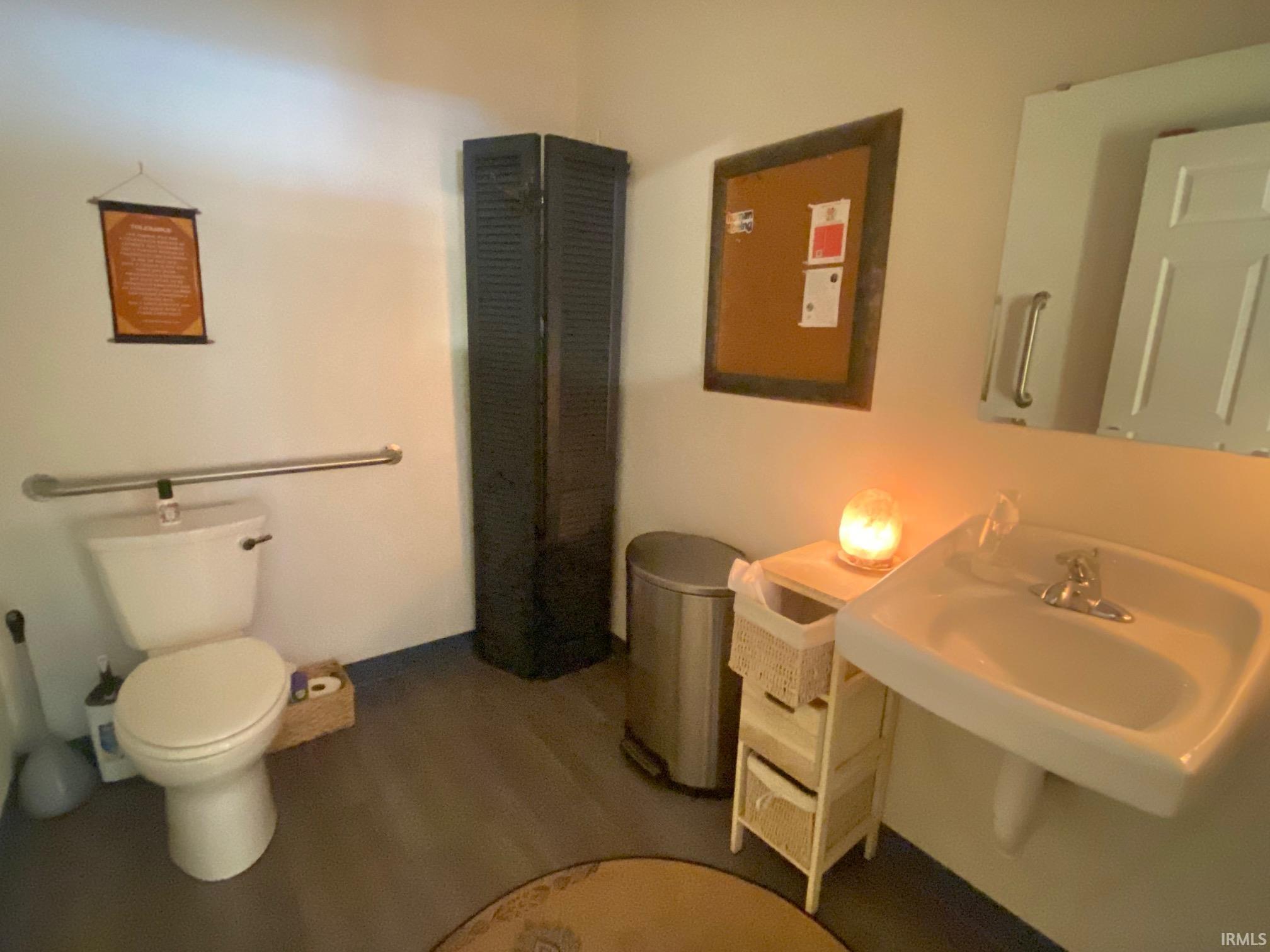 1713 N College (Suite 1) Avenue Unit: 1