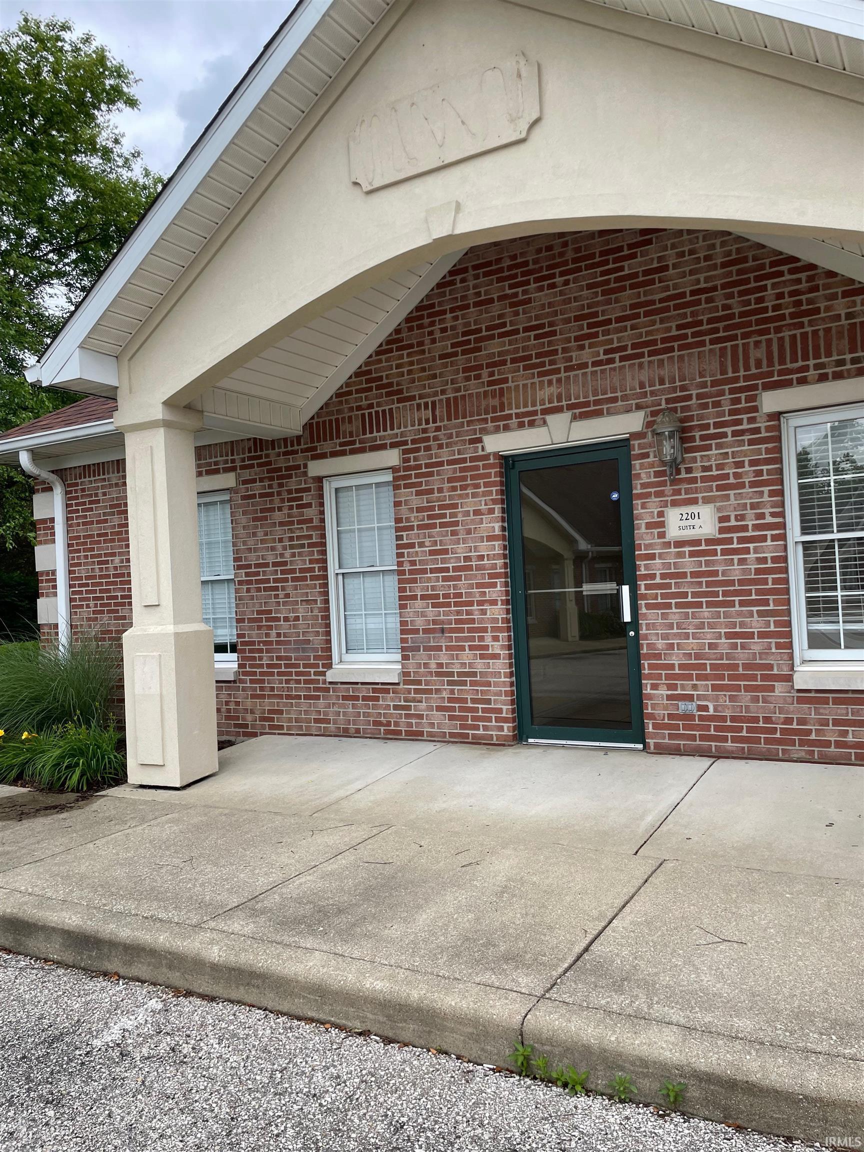 2201 W Sudbury Drive