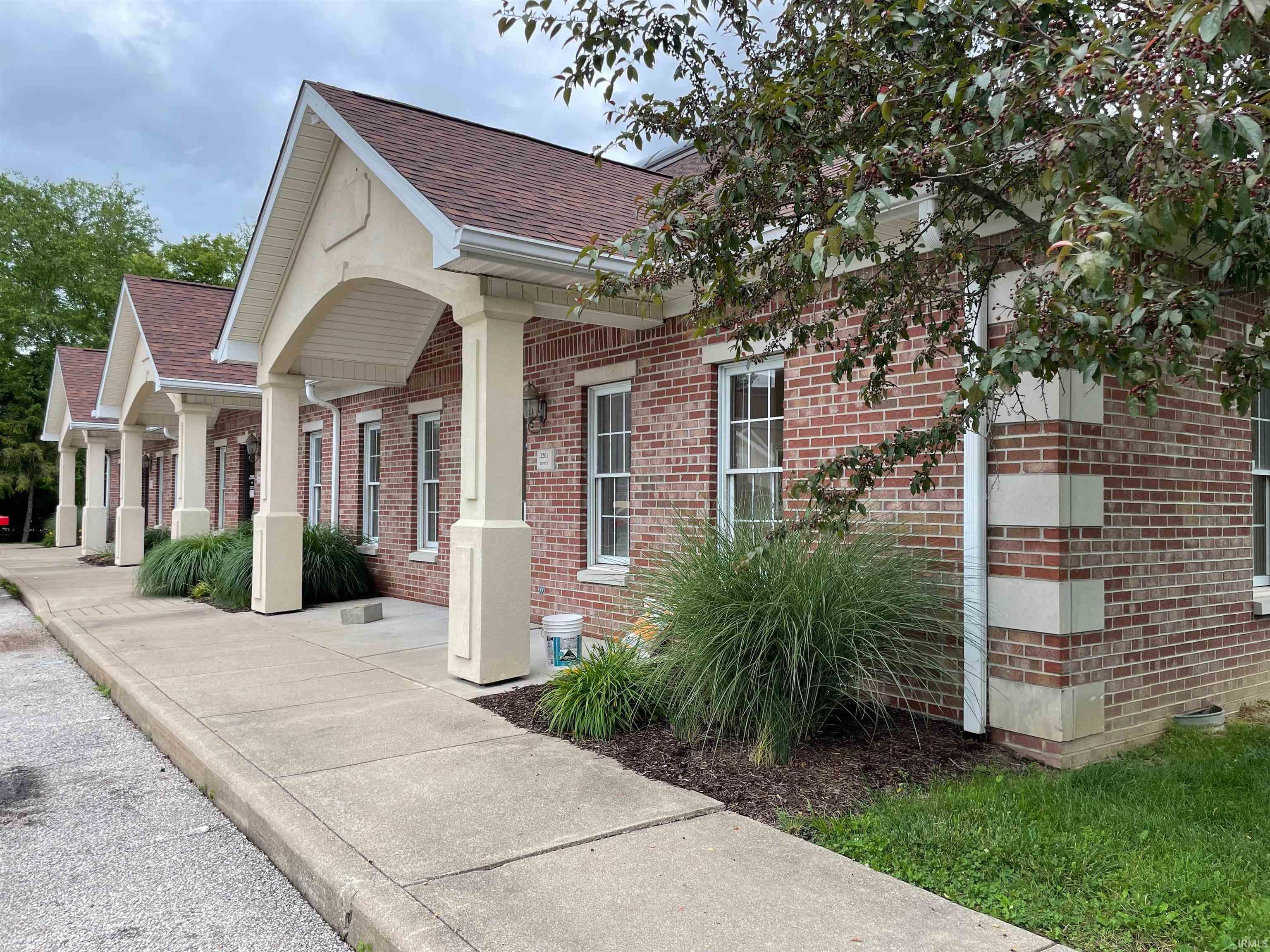 2201 W Sudbury Drive