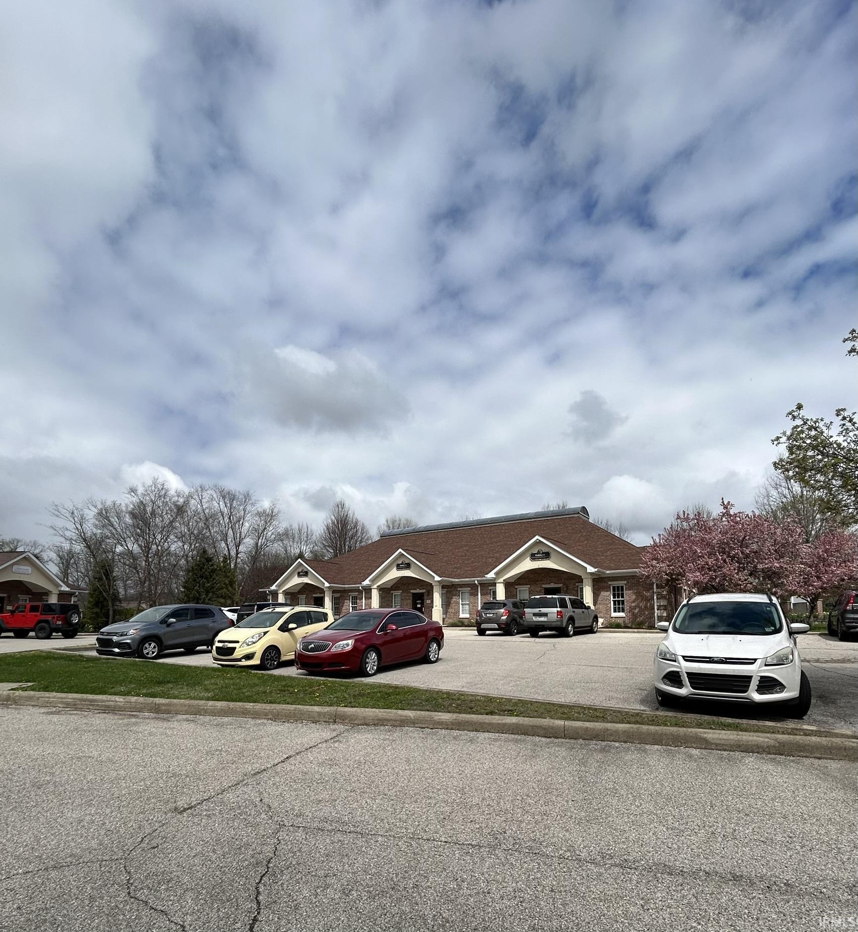 2201 W Sudbury Drive