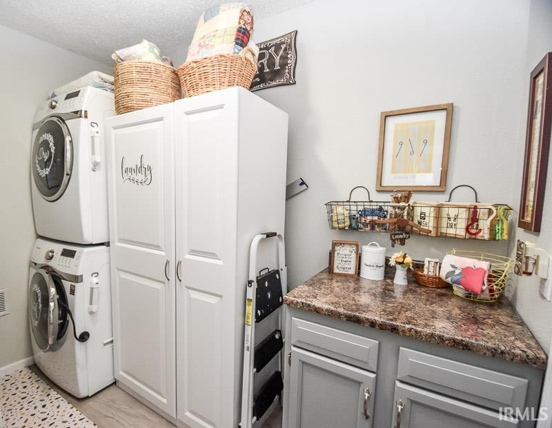 5809 W Stoneview Way