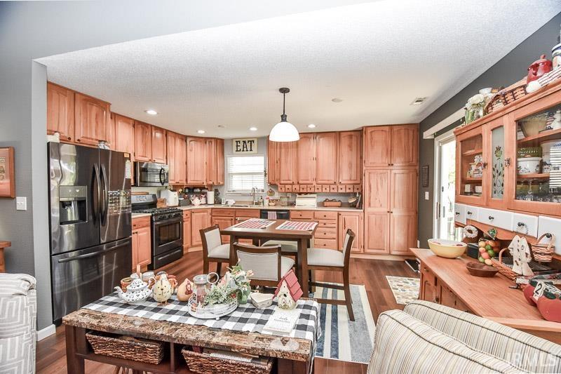 5809 W Stoneview Way