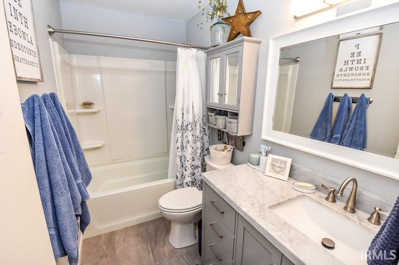 5809 W Stoneview Way