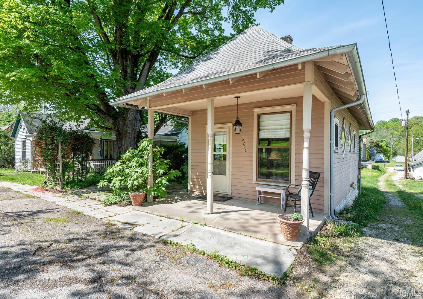 8225 N Market Street