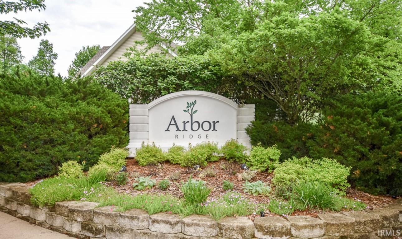 1504 S Arbor Ridge Court