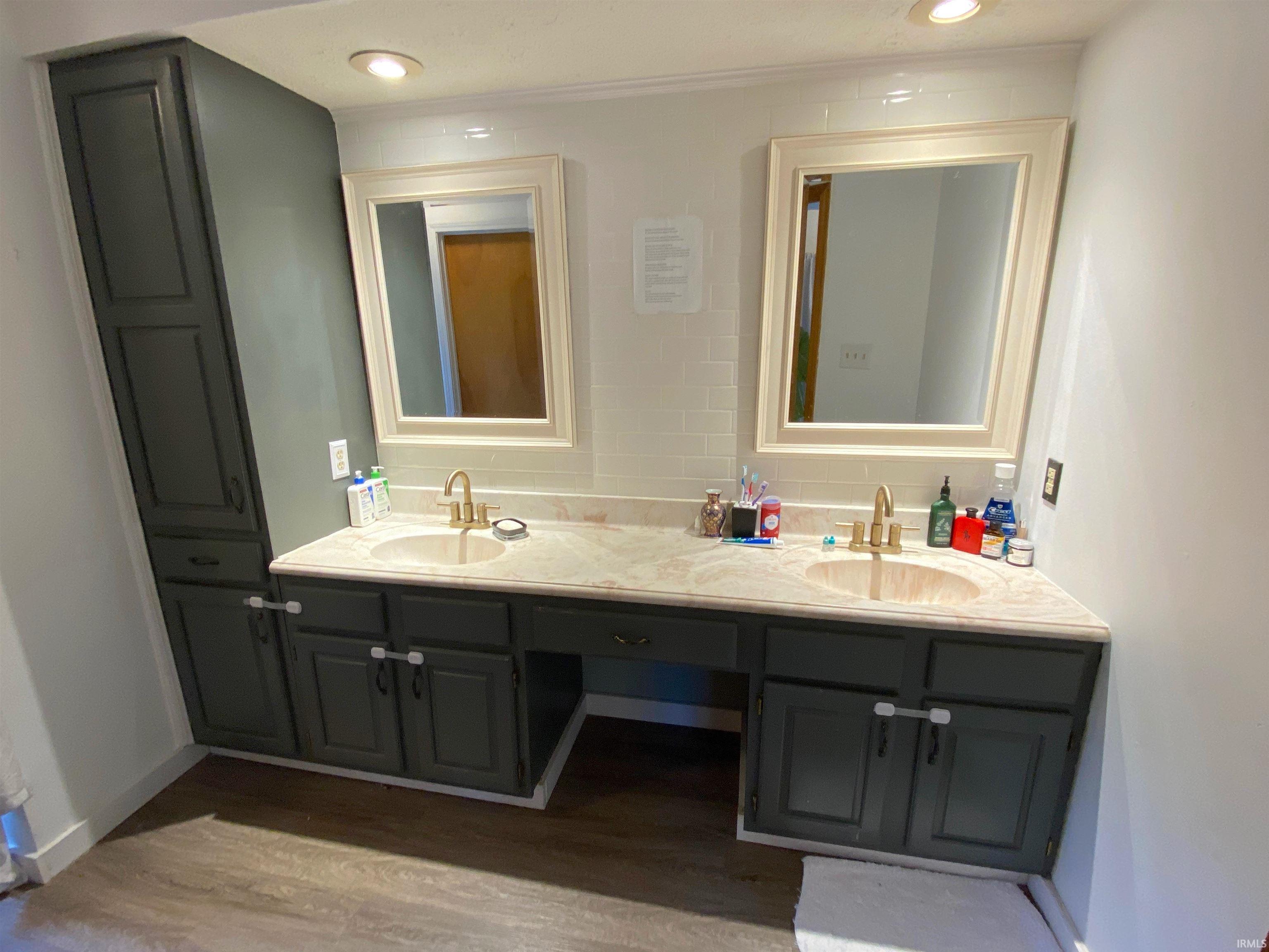 4808 N Andover Court