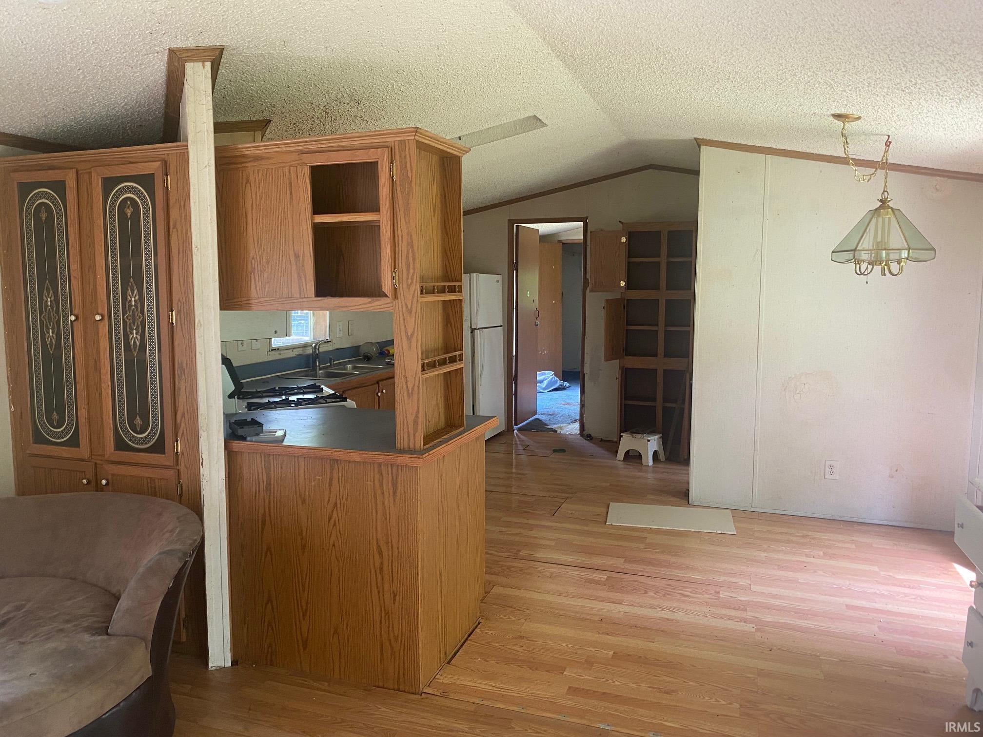 7230 N Old State Road 37