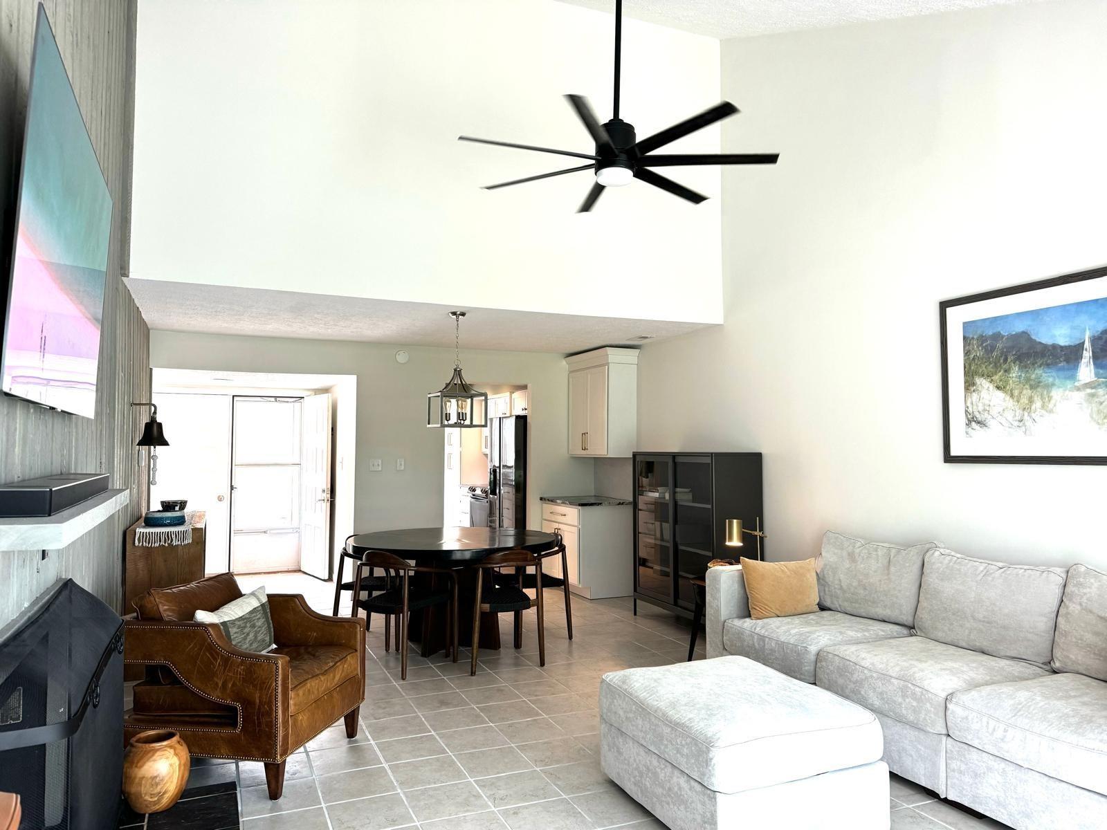 9105 S Greenridge Lane