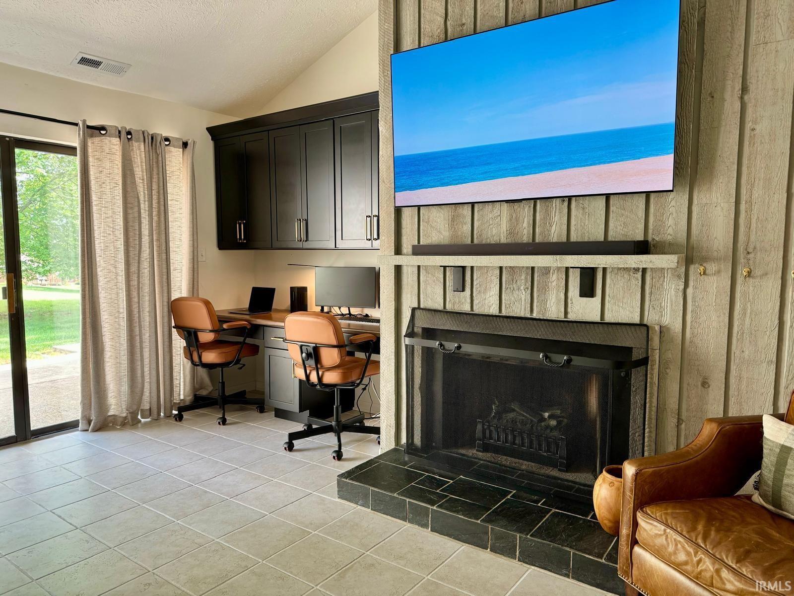 9105 S Greenridge Lane