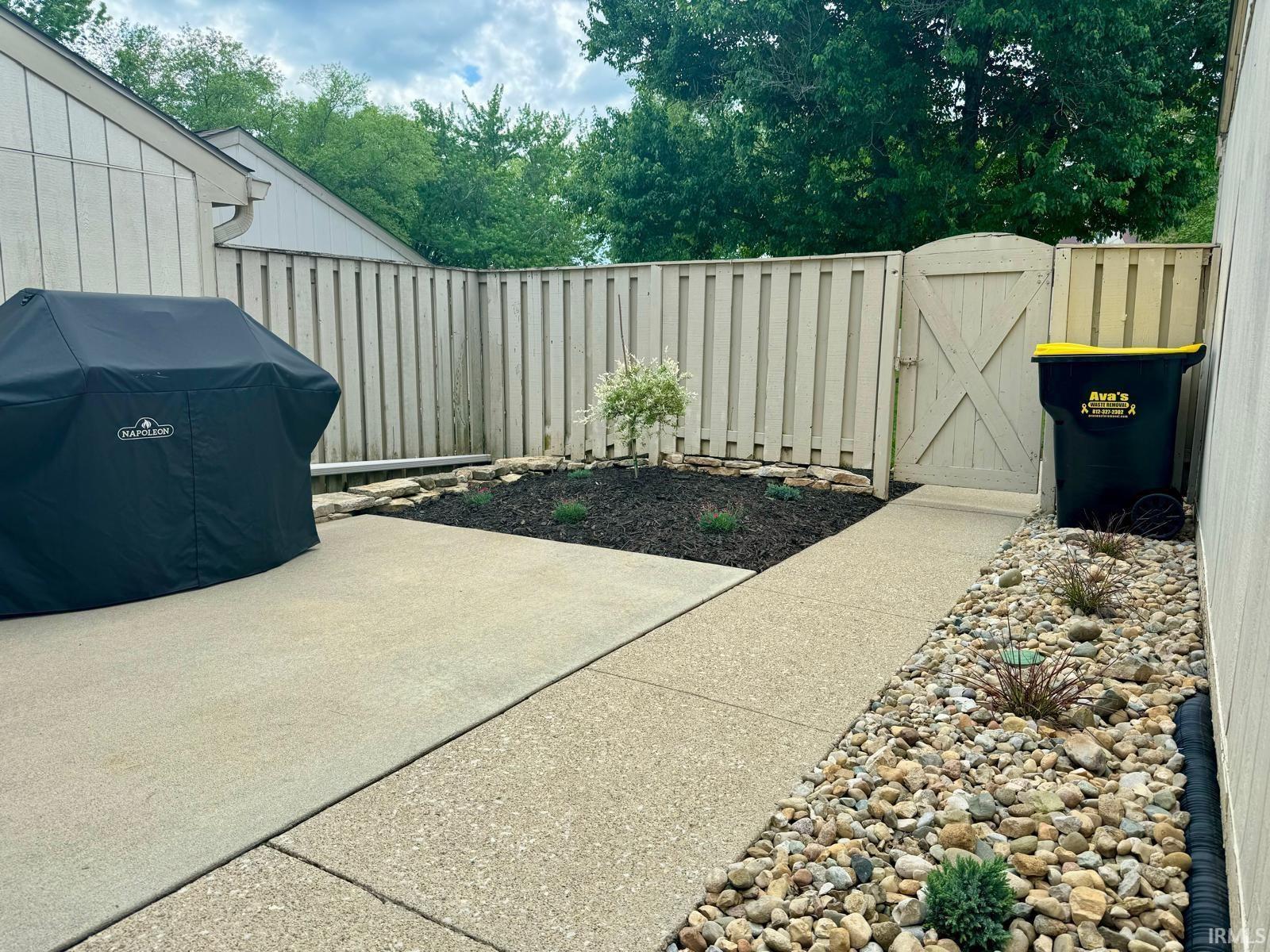 9105 S Greenridge Lane