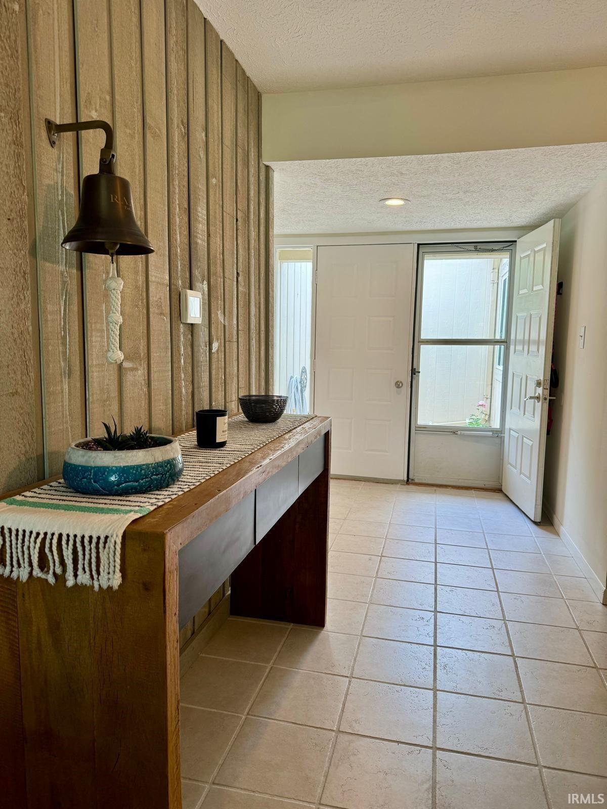 9105 S Greenridge Lane