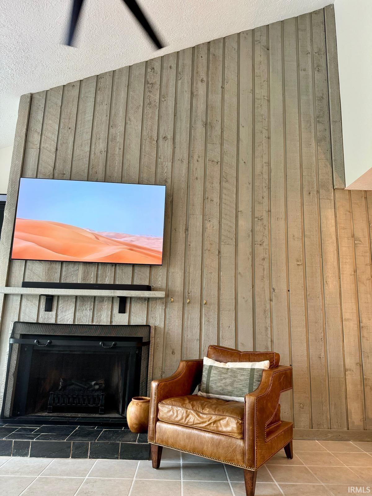 9105 S Greenridge Lane