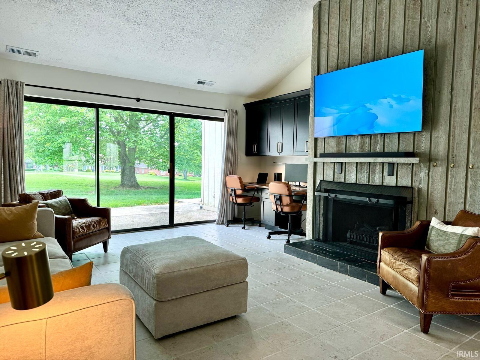 9105 S Greenridge Lane