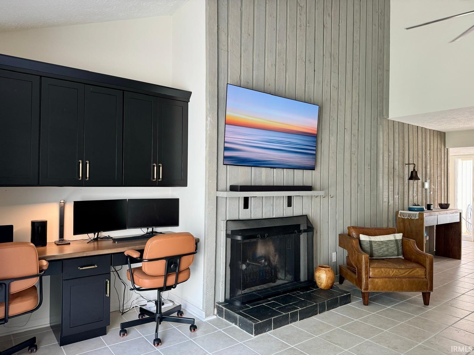 9105 S Greenridge Lane