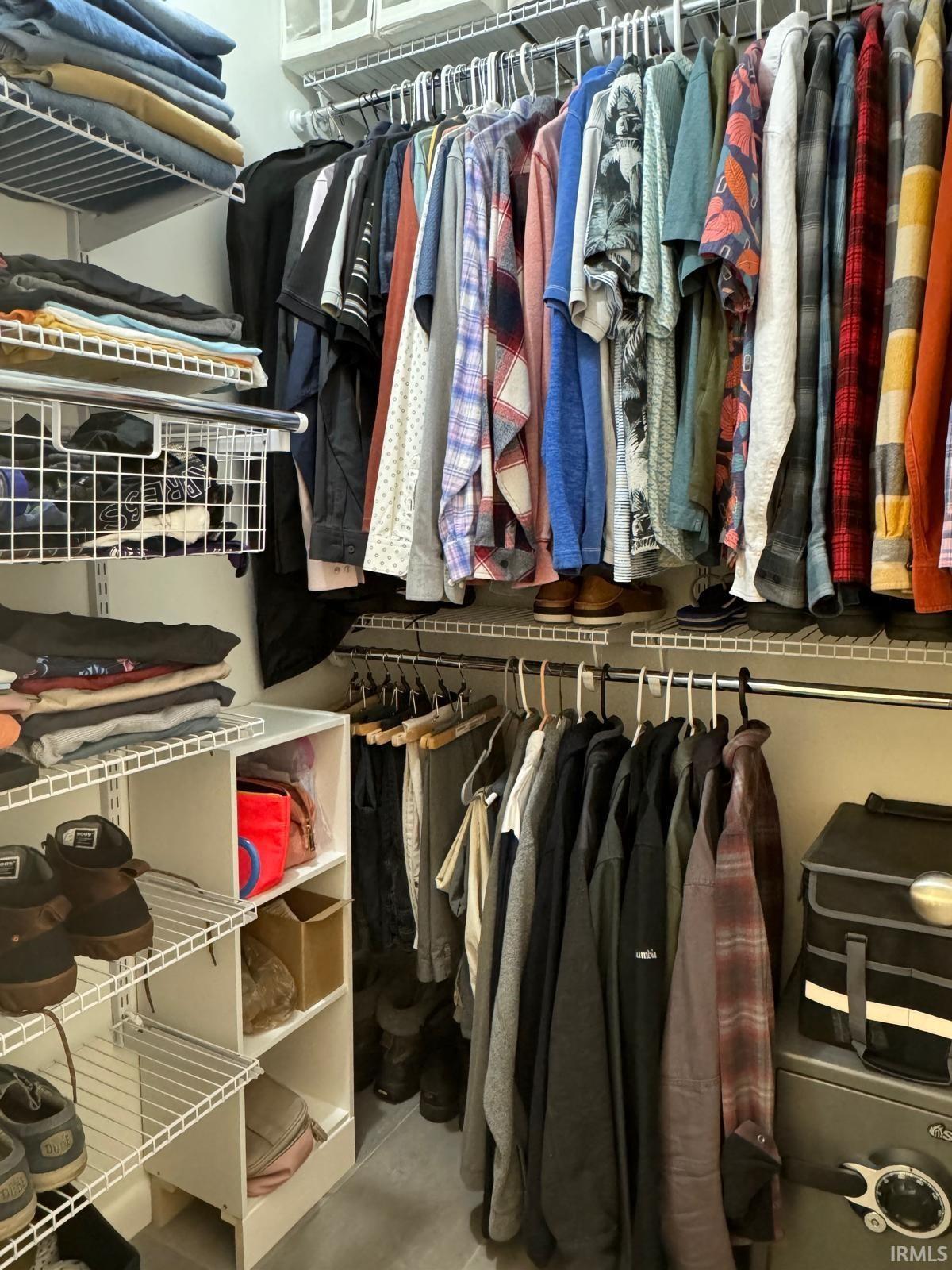 9105 S Greenridge Lane