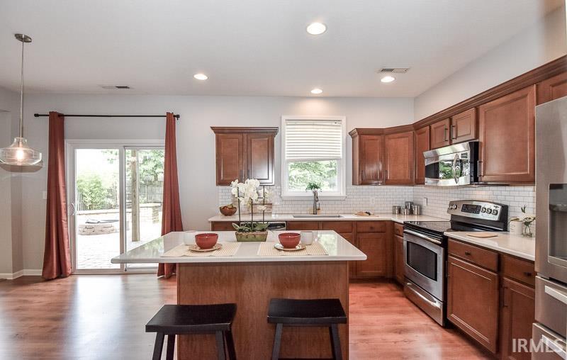 3667 S Glasgow Circle