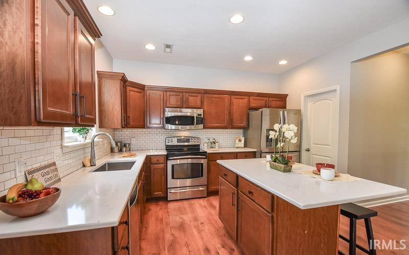 3667 S Glasgow Circle