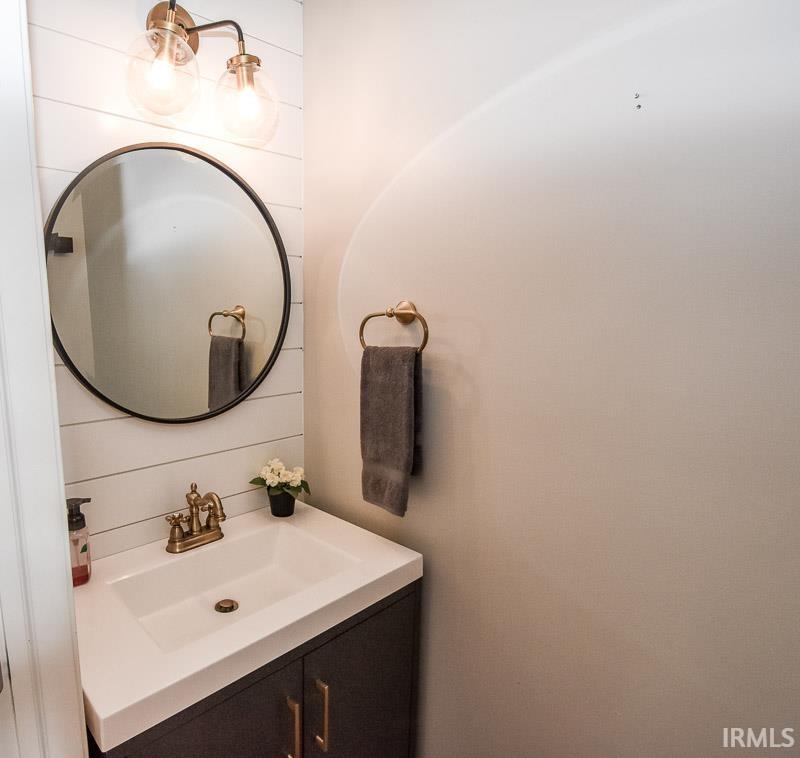 3667 S Glasgow Circle