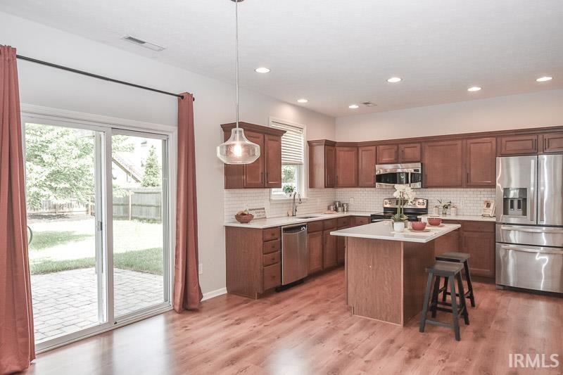 3667 S Glasgow Circle