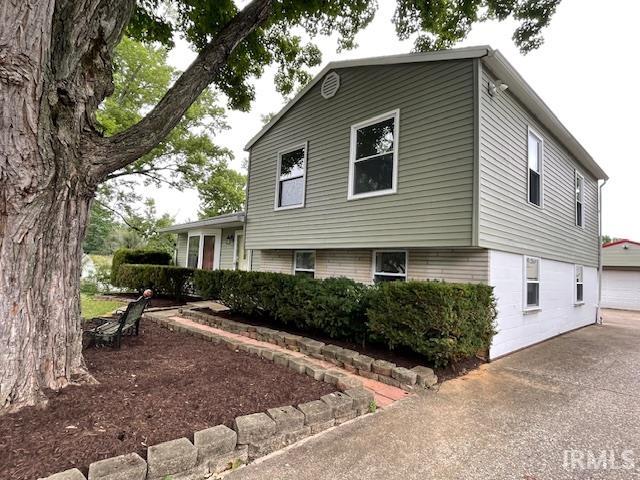 3342 N Kingsley Drive