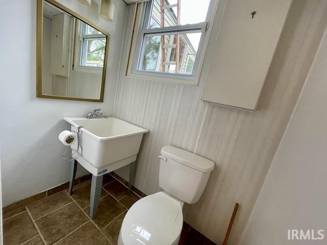 3342 N Kingsley Drive