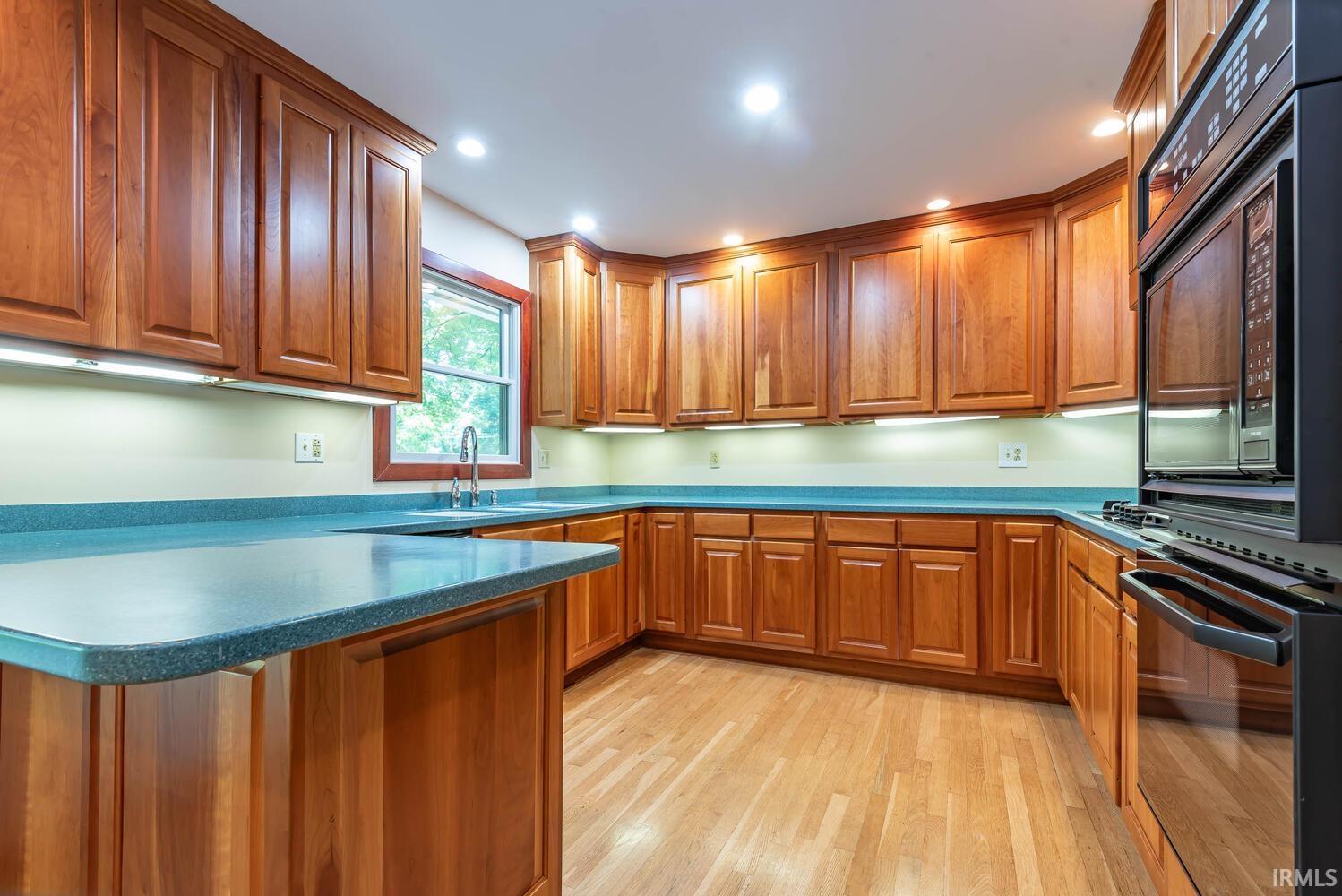 2300 S Woodbluff Court