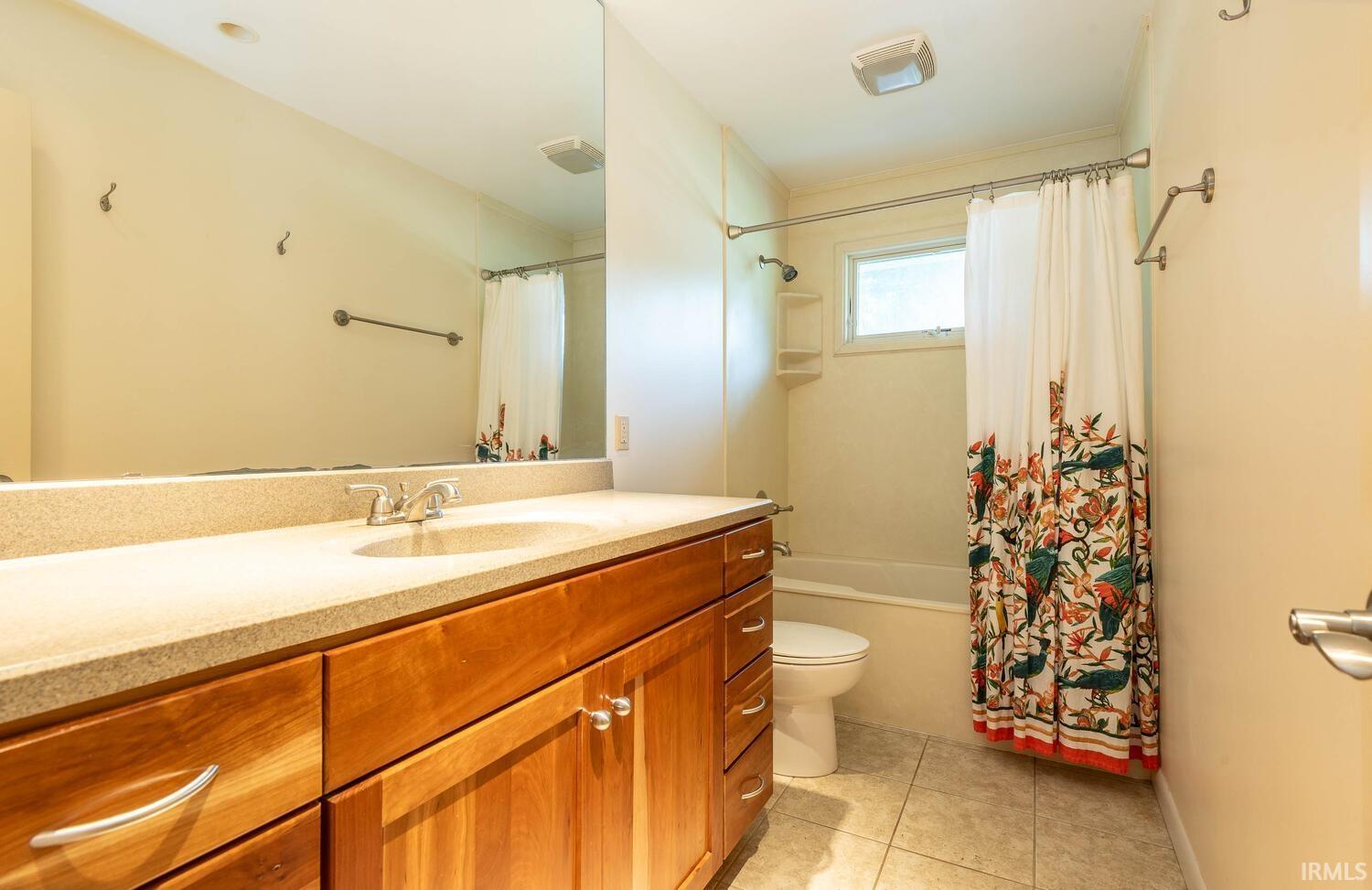 2300 S Woodbluff Court