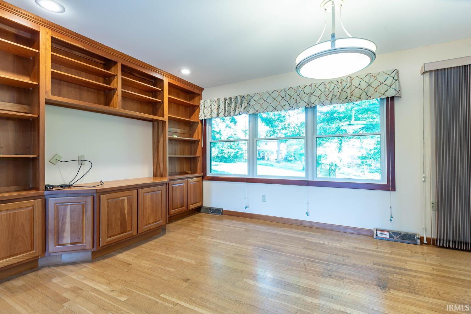 2300 S Woodbluff Court