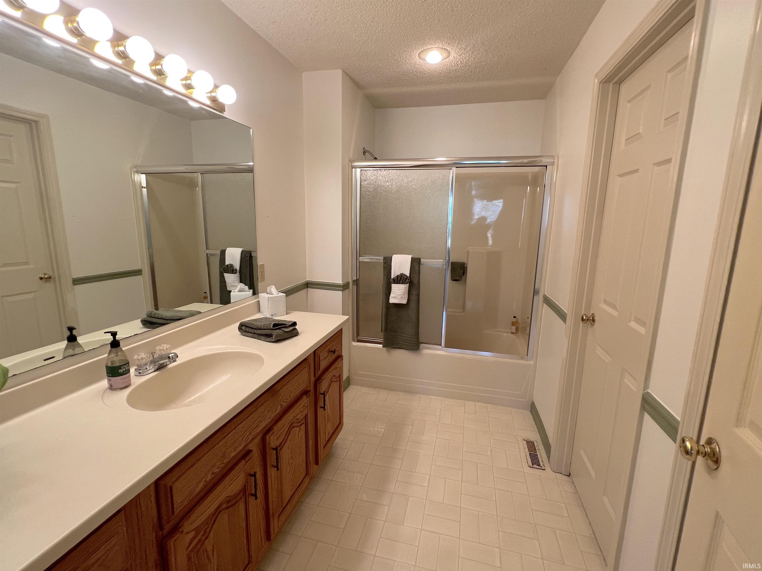 1200 S Hearthstone Court