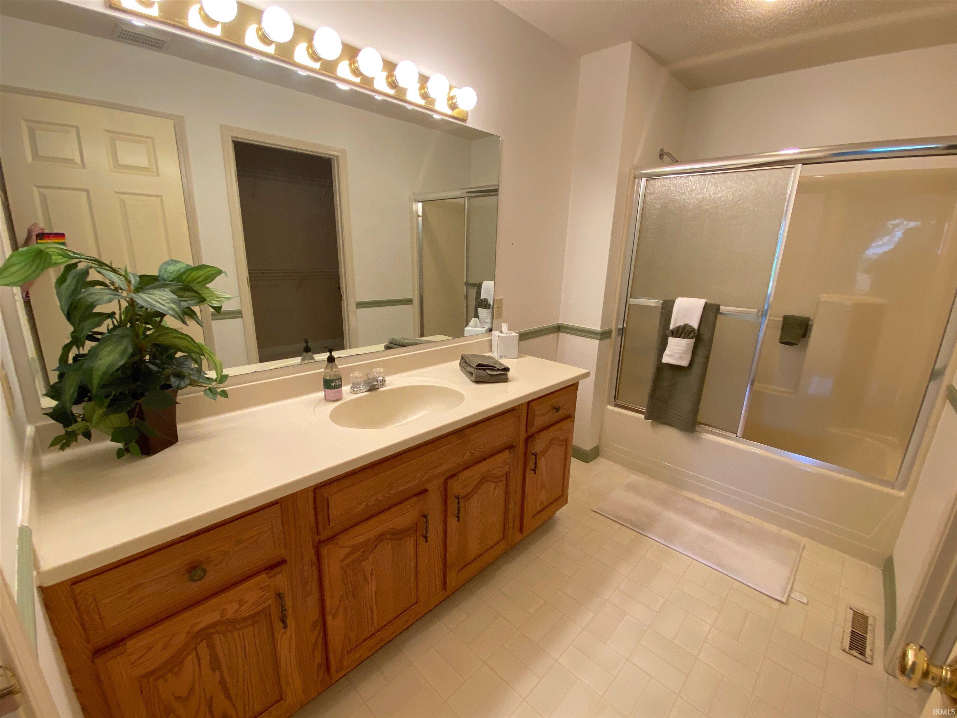 1200 S Hearthstone Court