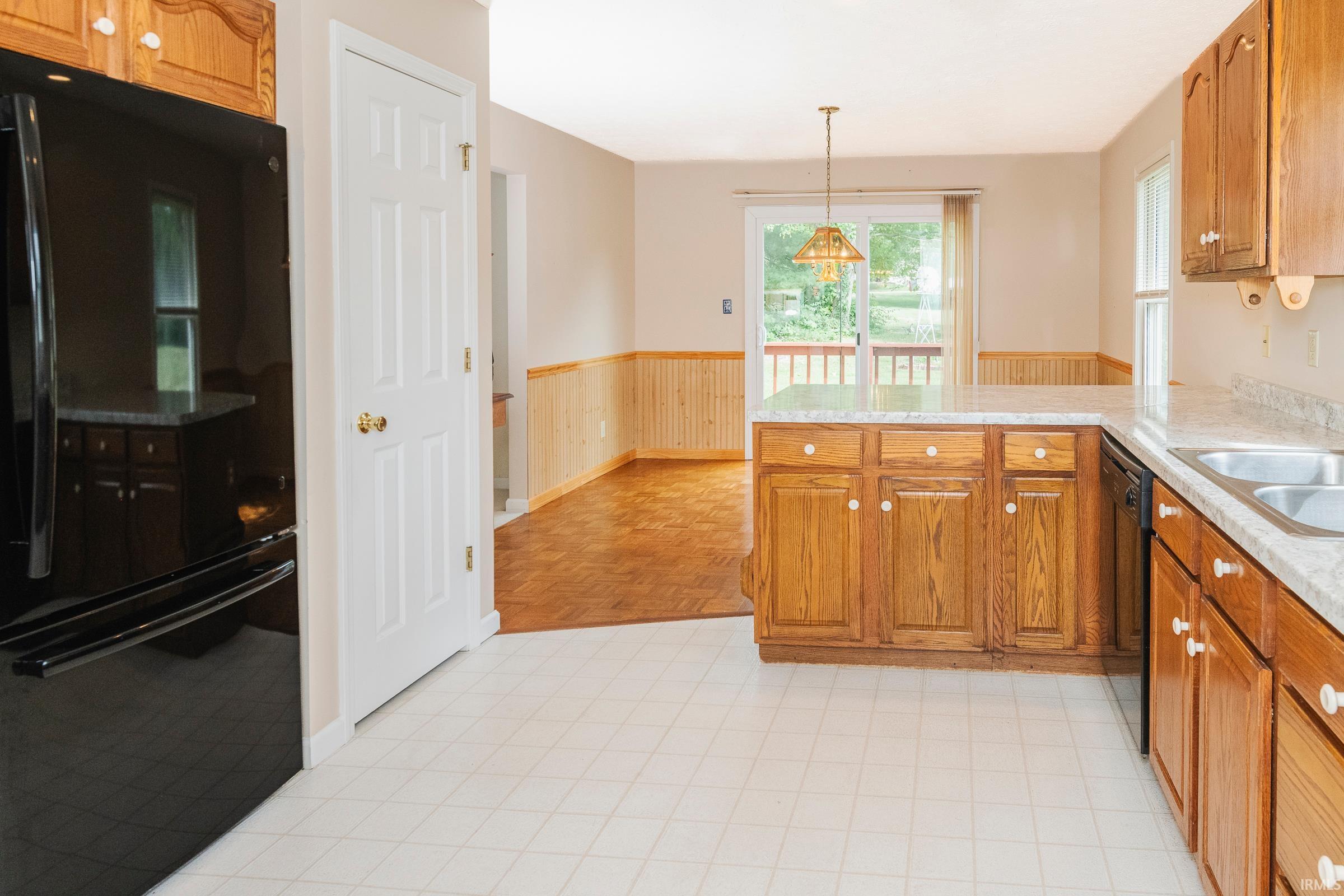 800 W Whitestone Street