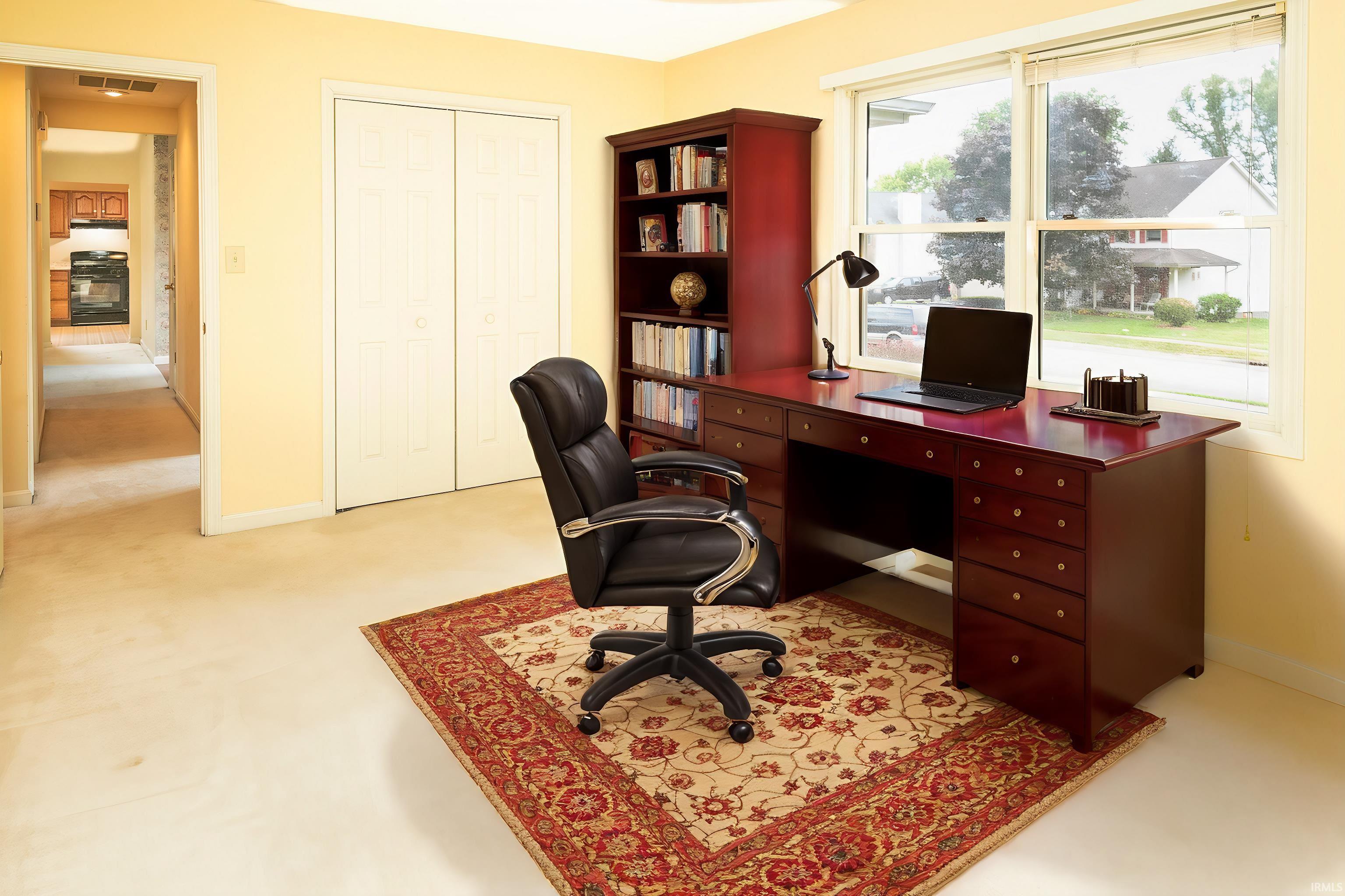 800 W Whitestone Street