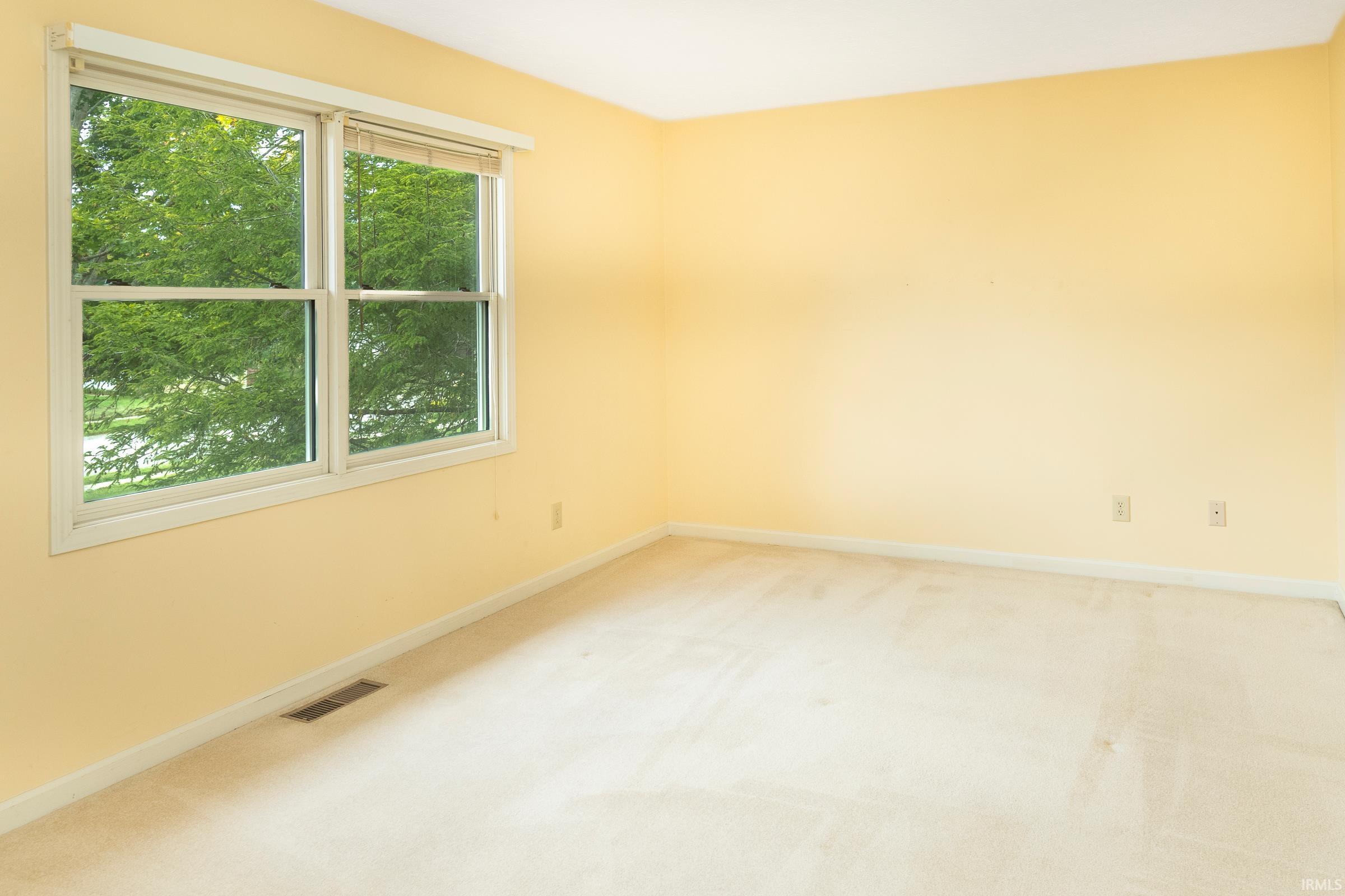 800 W Whitestone Street