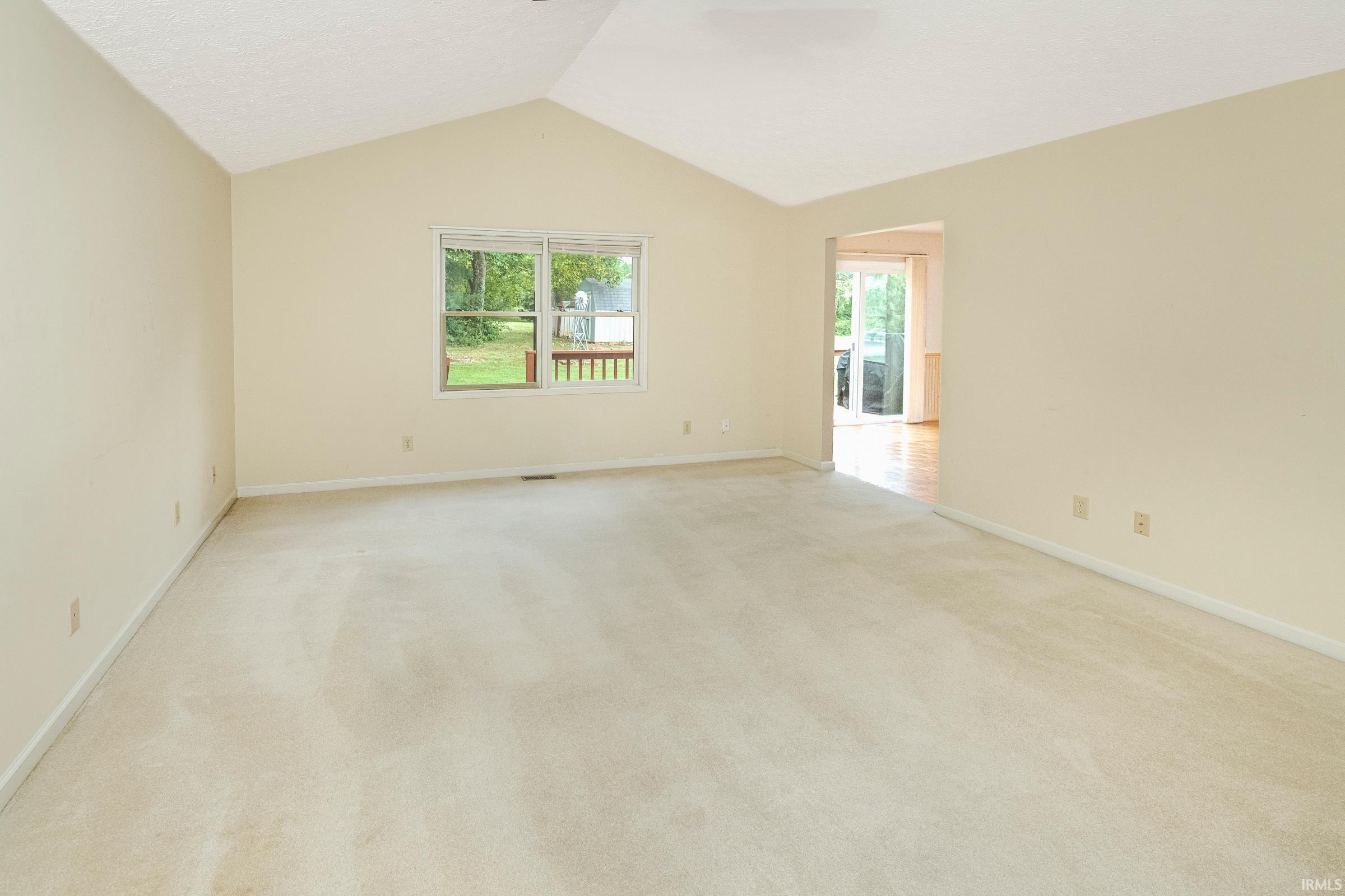 800 W Whitestone Street