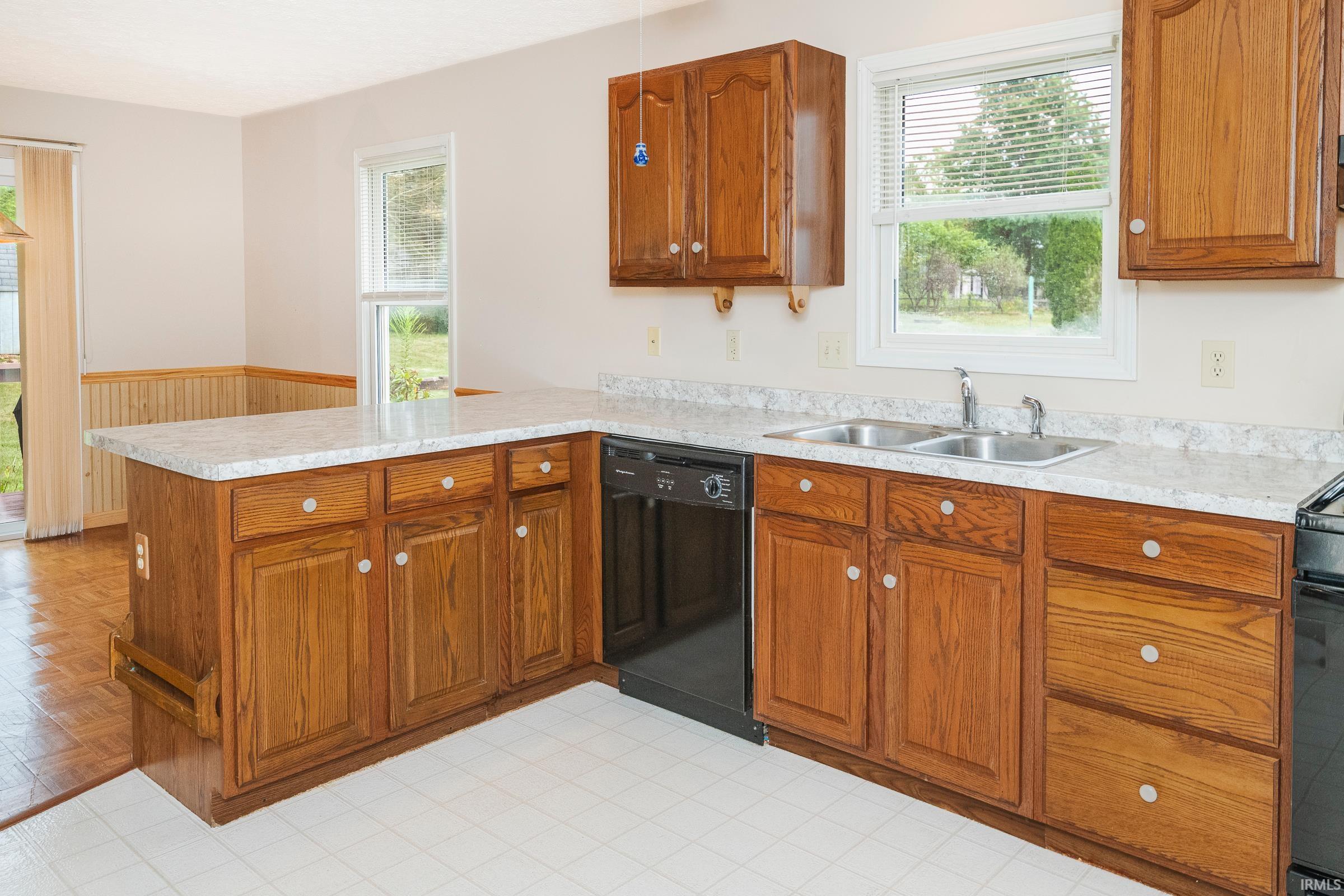 800 W Whitestone Street